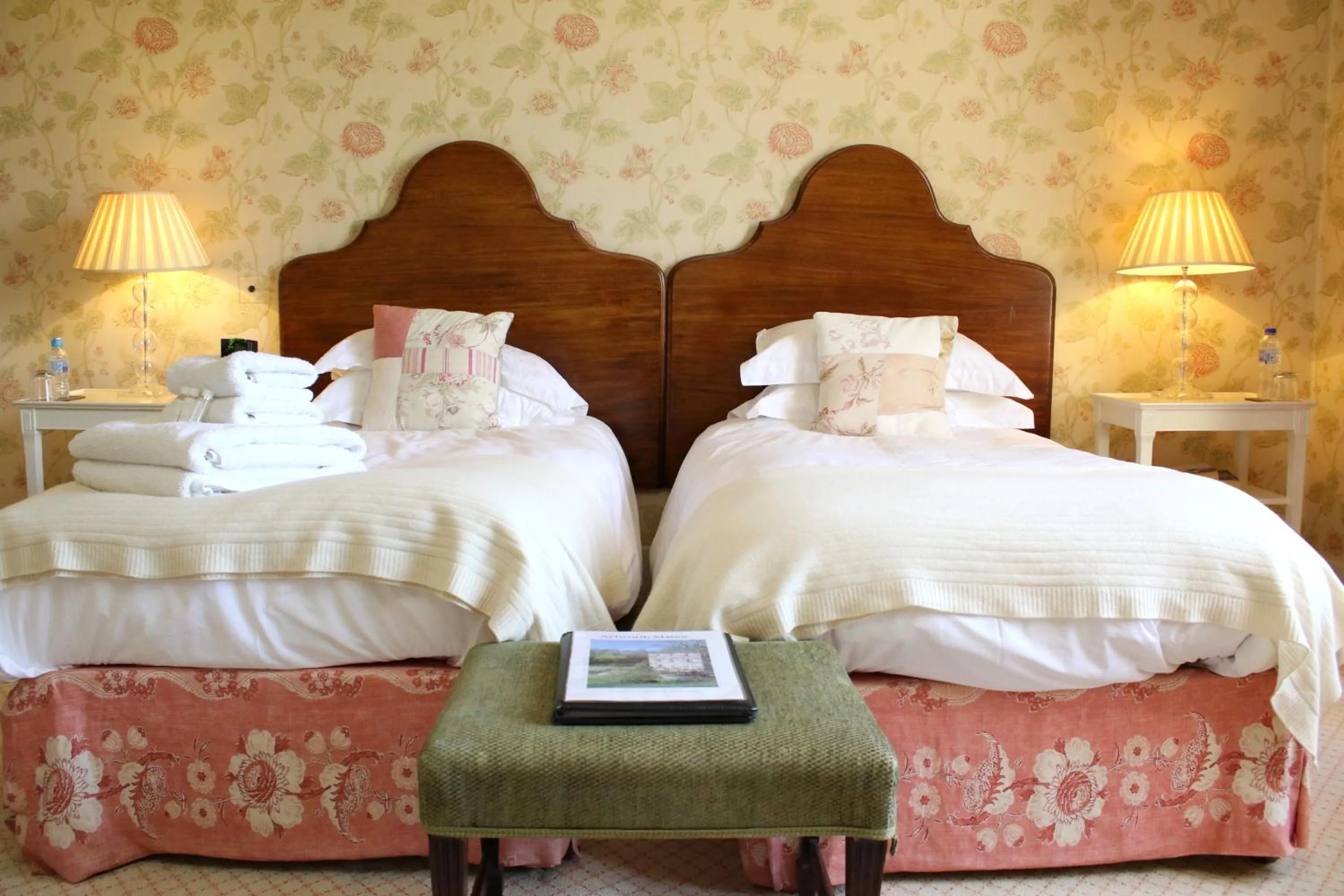 Bed in Aylworth Manor