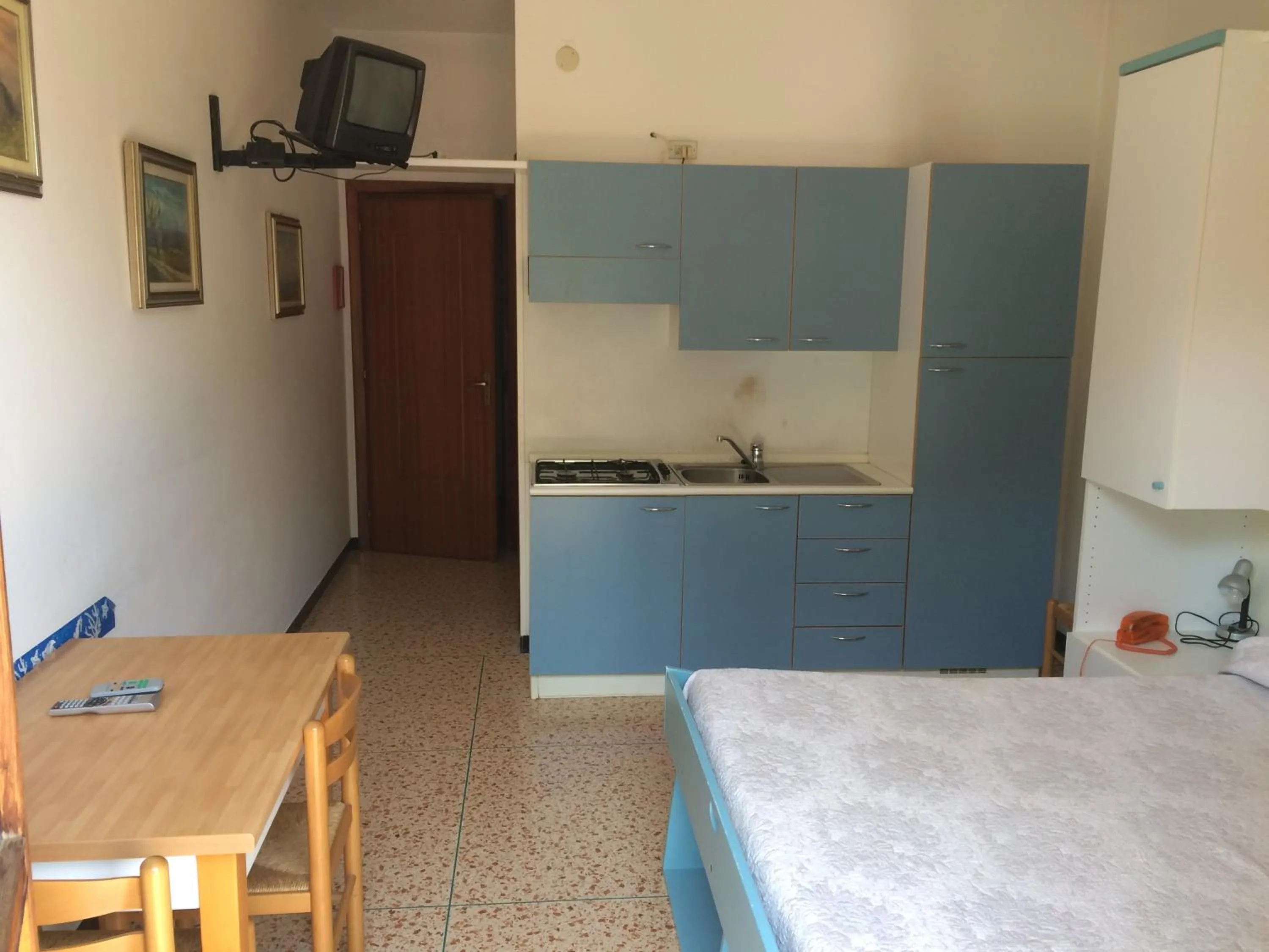 Photo of the whole room in Residence la Vignetta