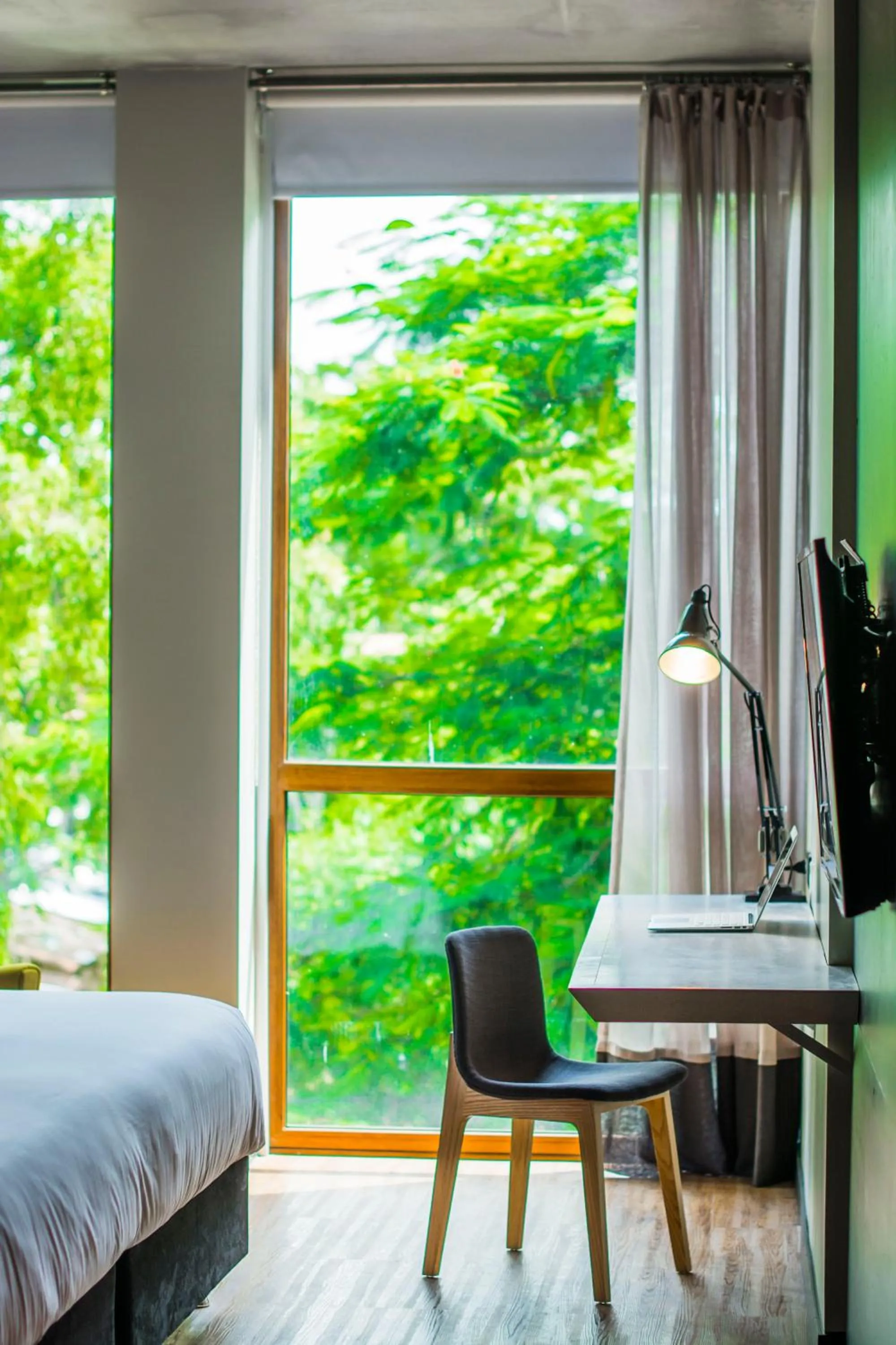 Seating area, Bed in Five Hotel & Residences