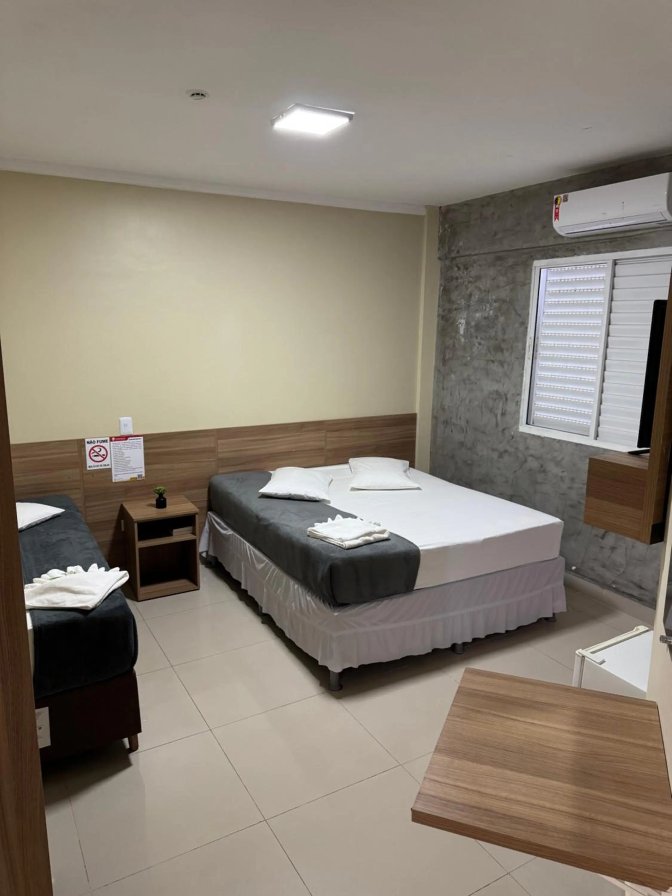 Bed in Aeroporto Plaza Hotel