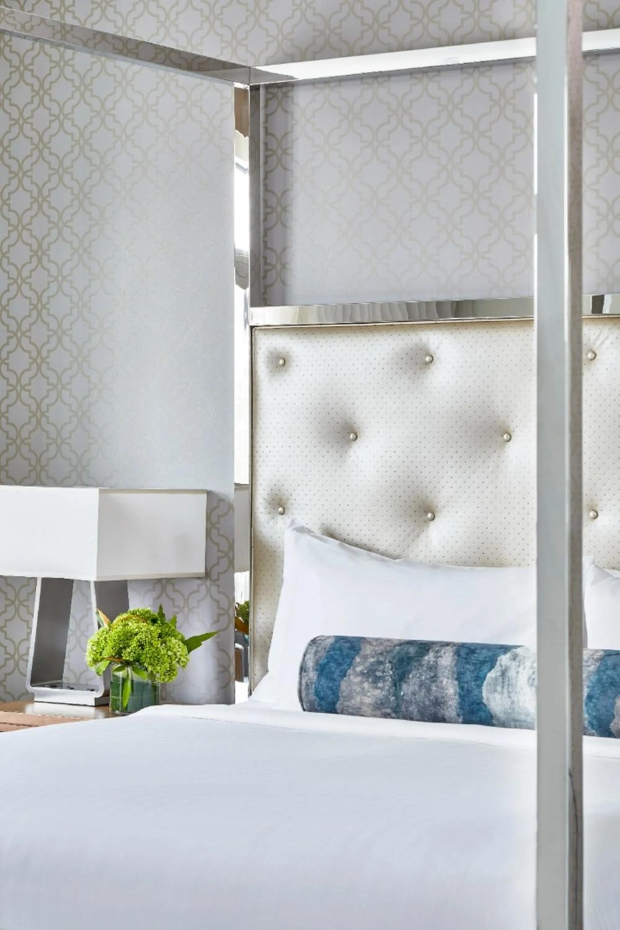 Bed in The Hotel Landing