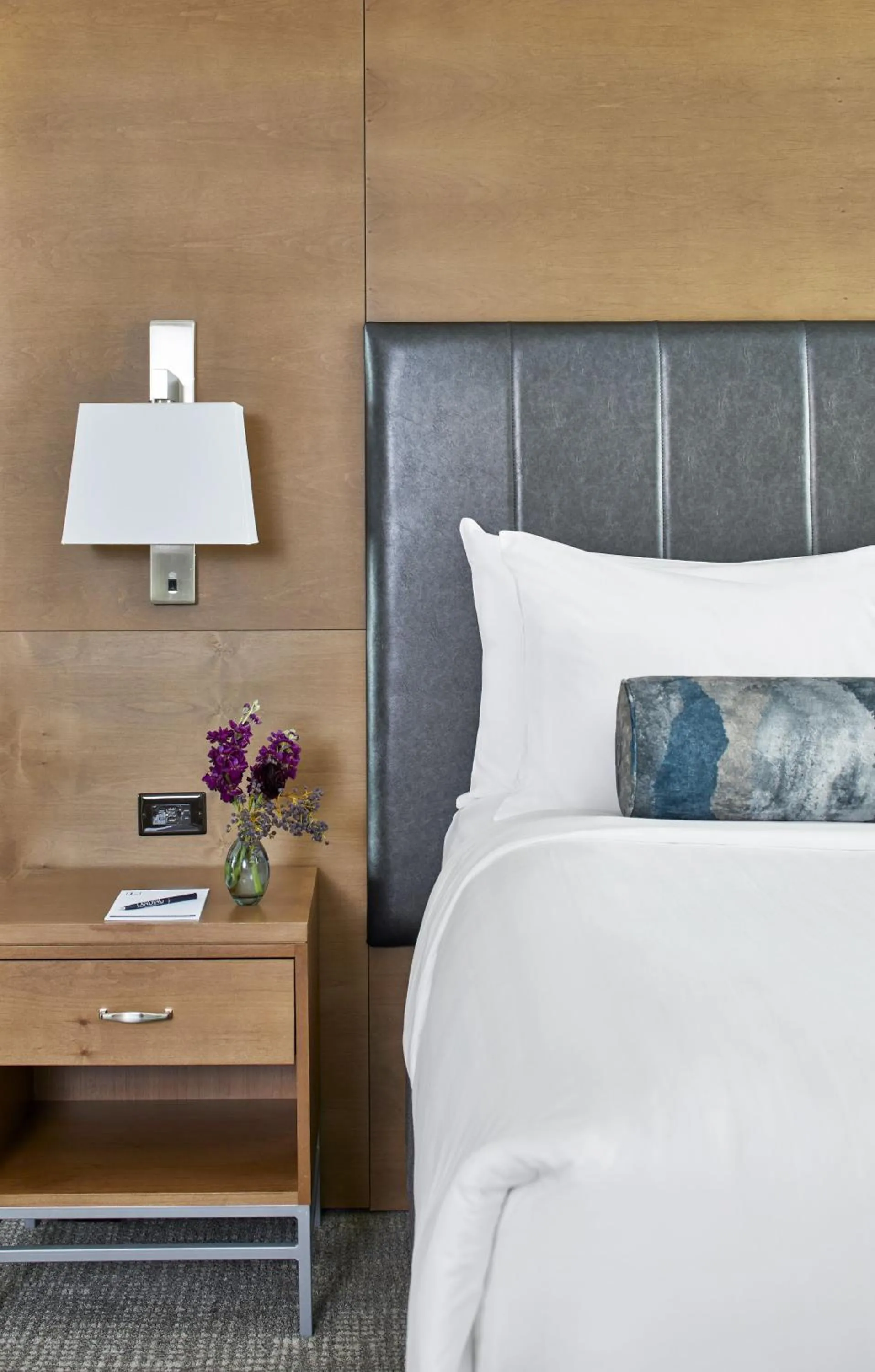 Bed in The Hotel Landing