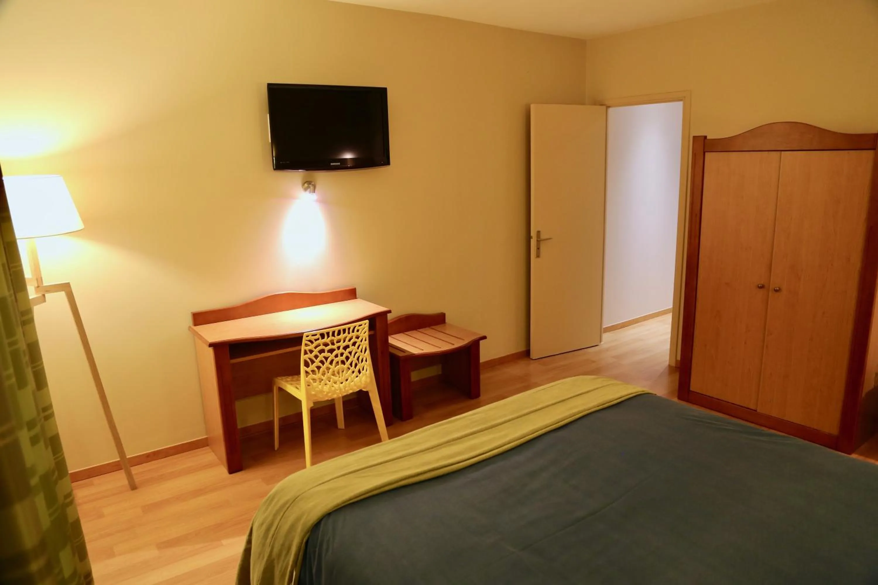 Bed in Relais Vosgien - Hôtel Restaurant "la Table de Sophia"