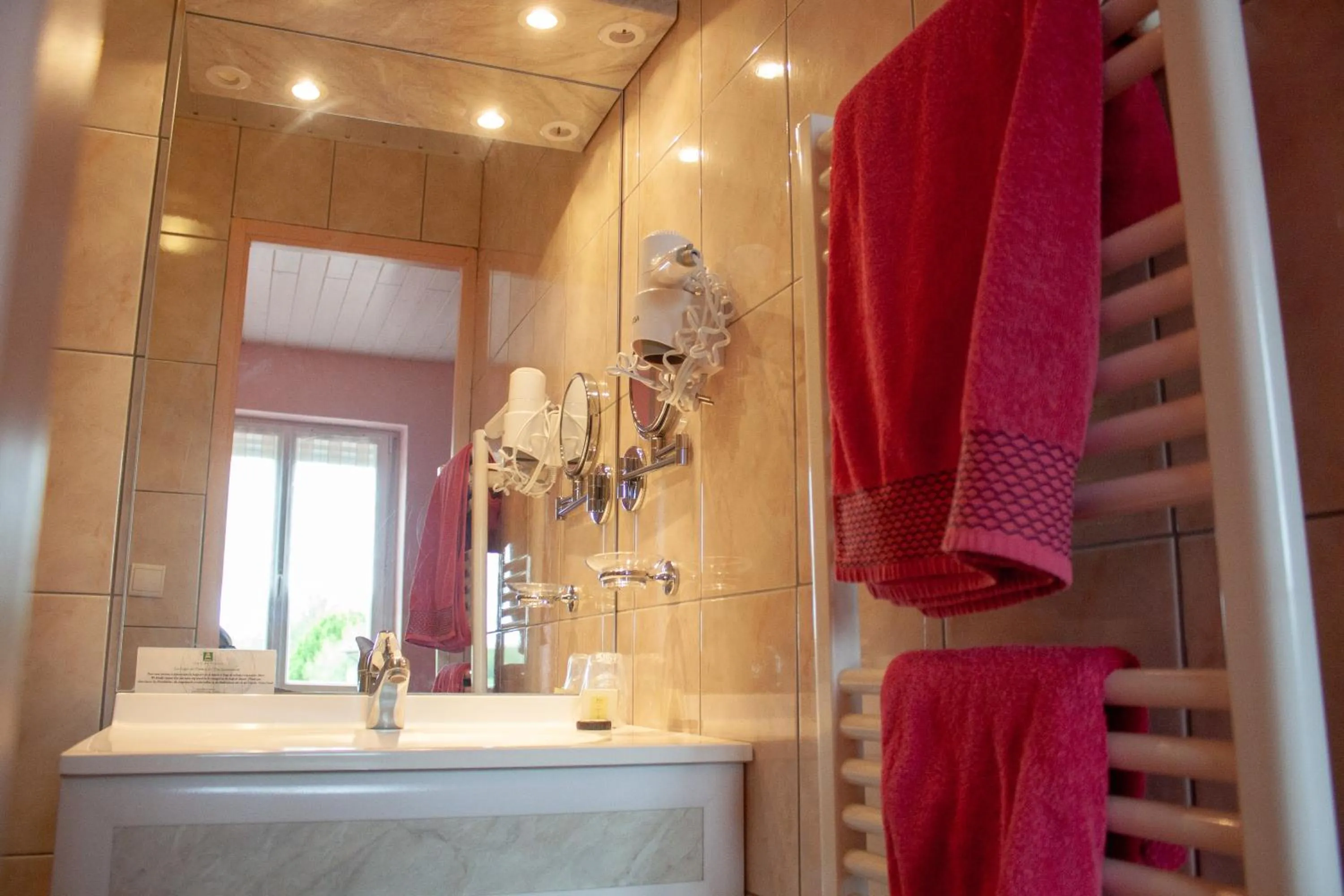 Relais Vosgien - Hôtel Restaurant "la Table de Sophia"