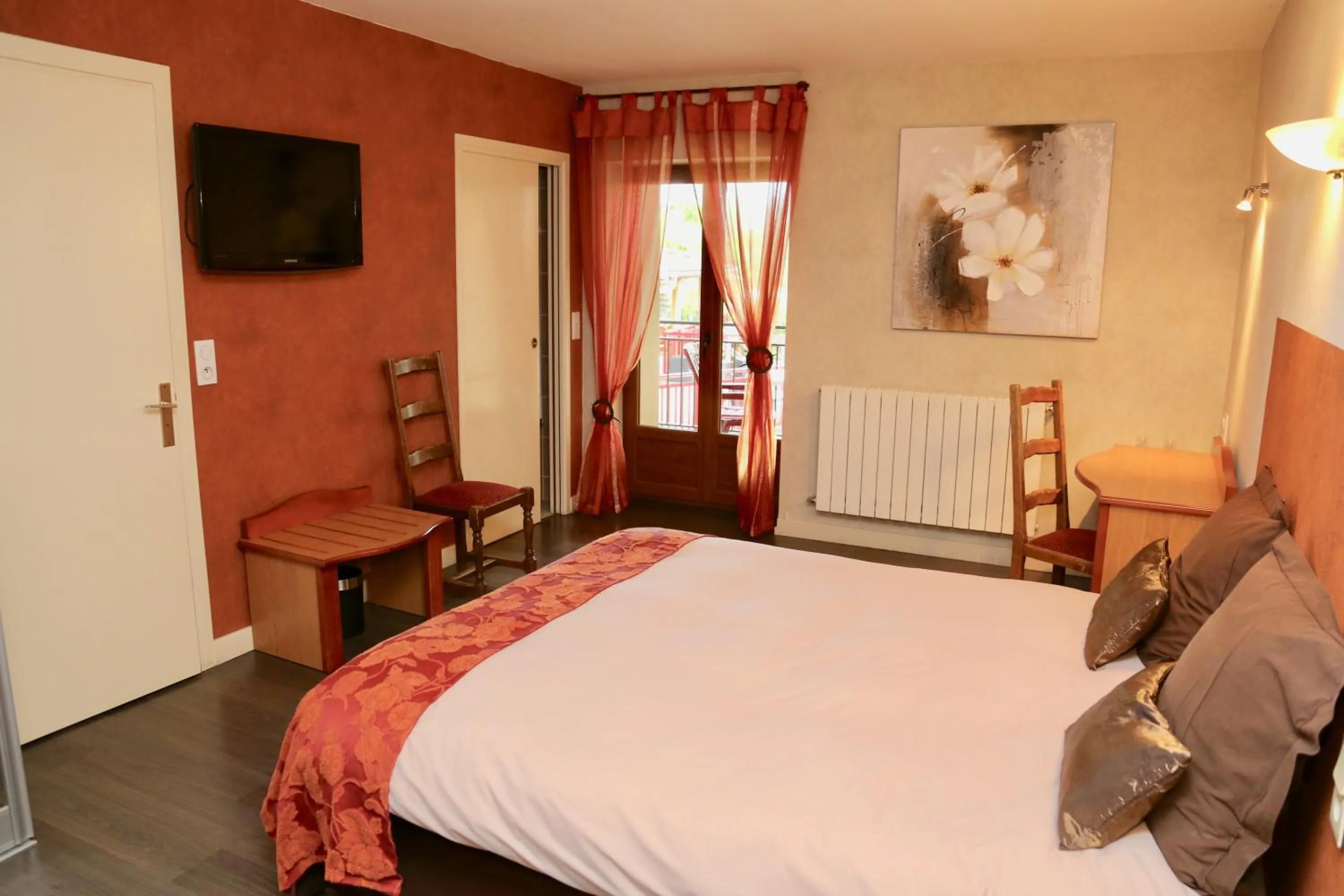 Bed in Relais Vosgien - Hôtel Restaurant "la Table de Sophia"