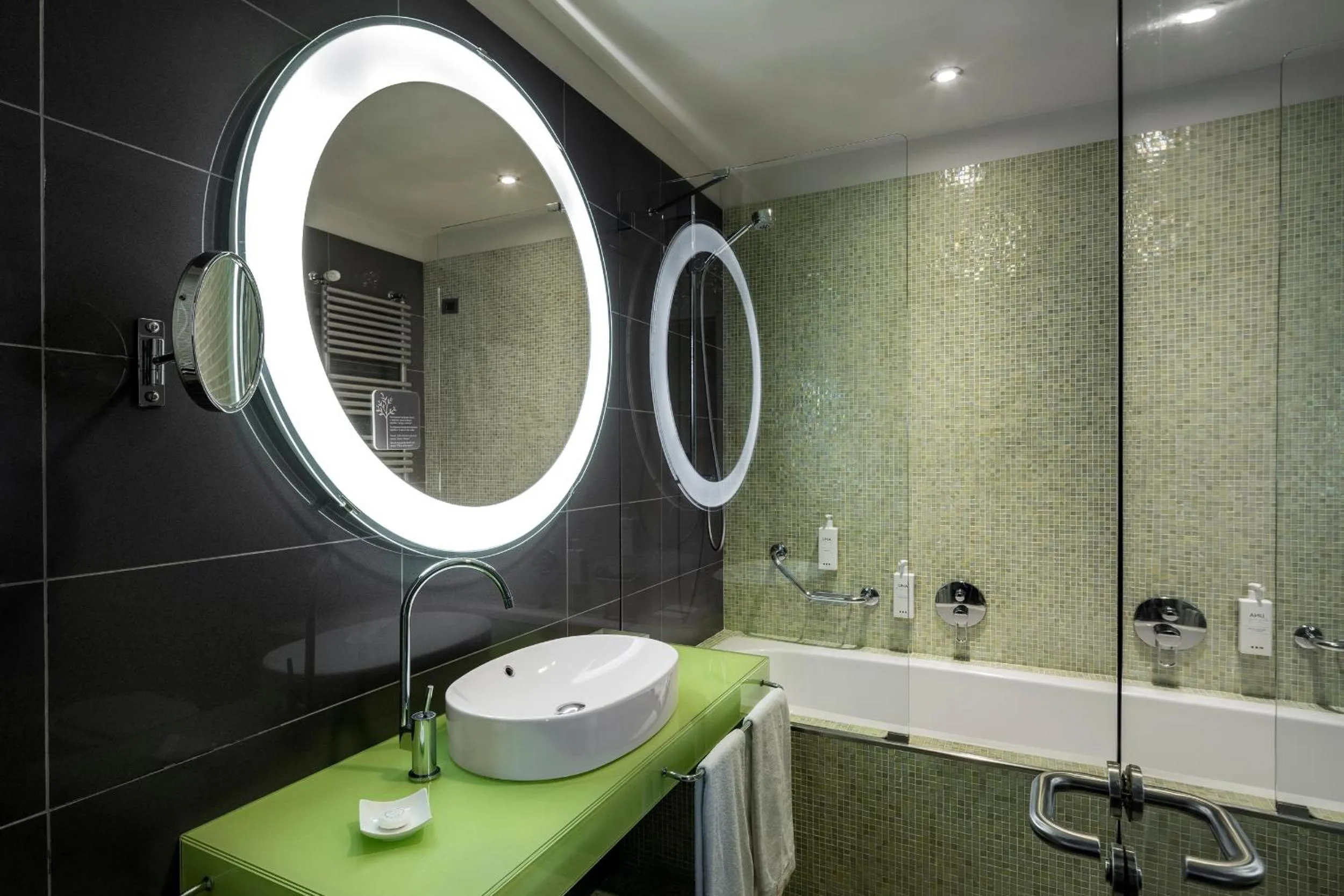 Bathroom in UNA HOTELS T Hotel Cagliari