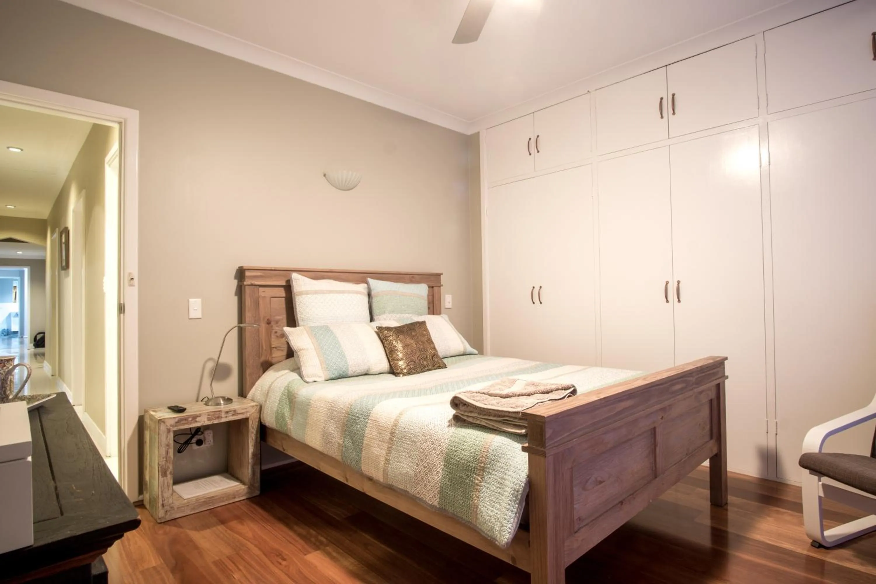 Coffee/tea facilities, Bed in Mullaloo B & B