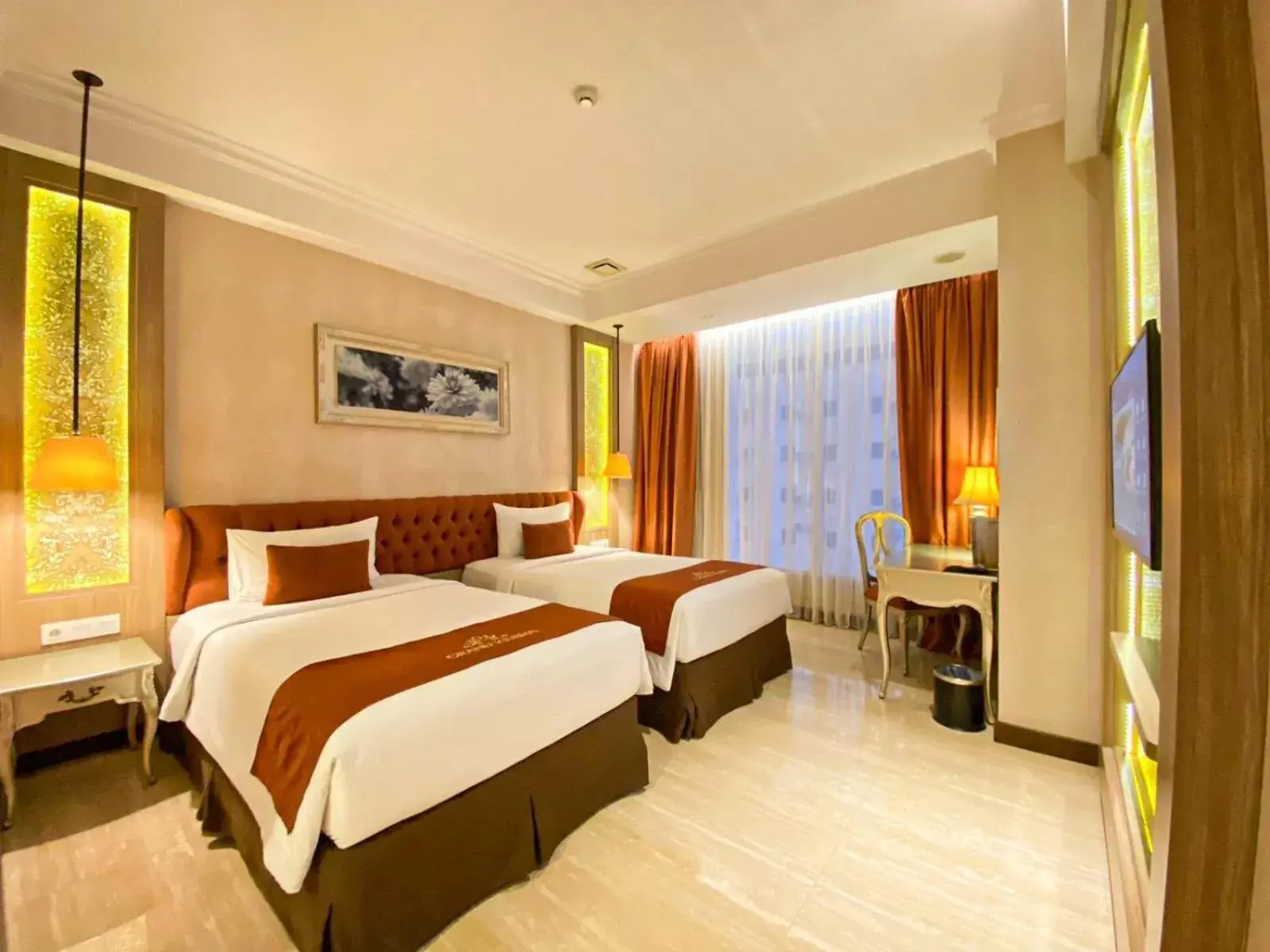 Deluxe Twin Room in Grand Keisha Yogyakarta Deluxe Twin Room in Grand Keisha Yogyakarta