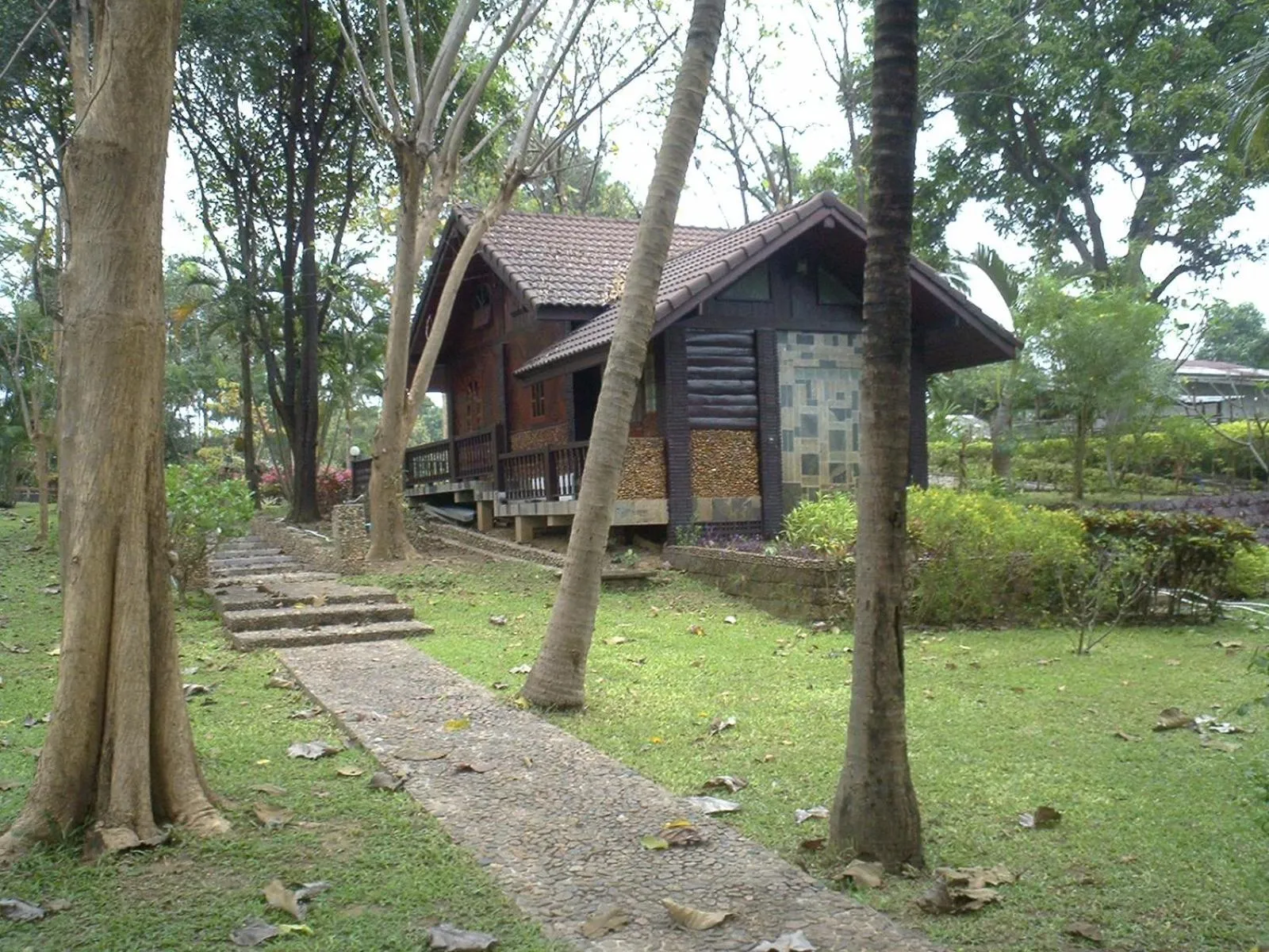 Property building in Ratmanee House