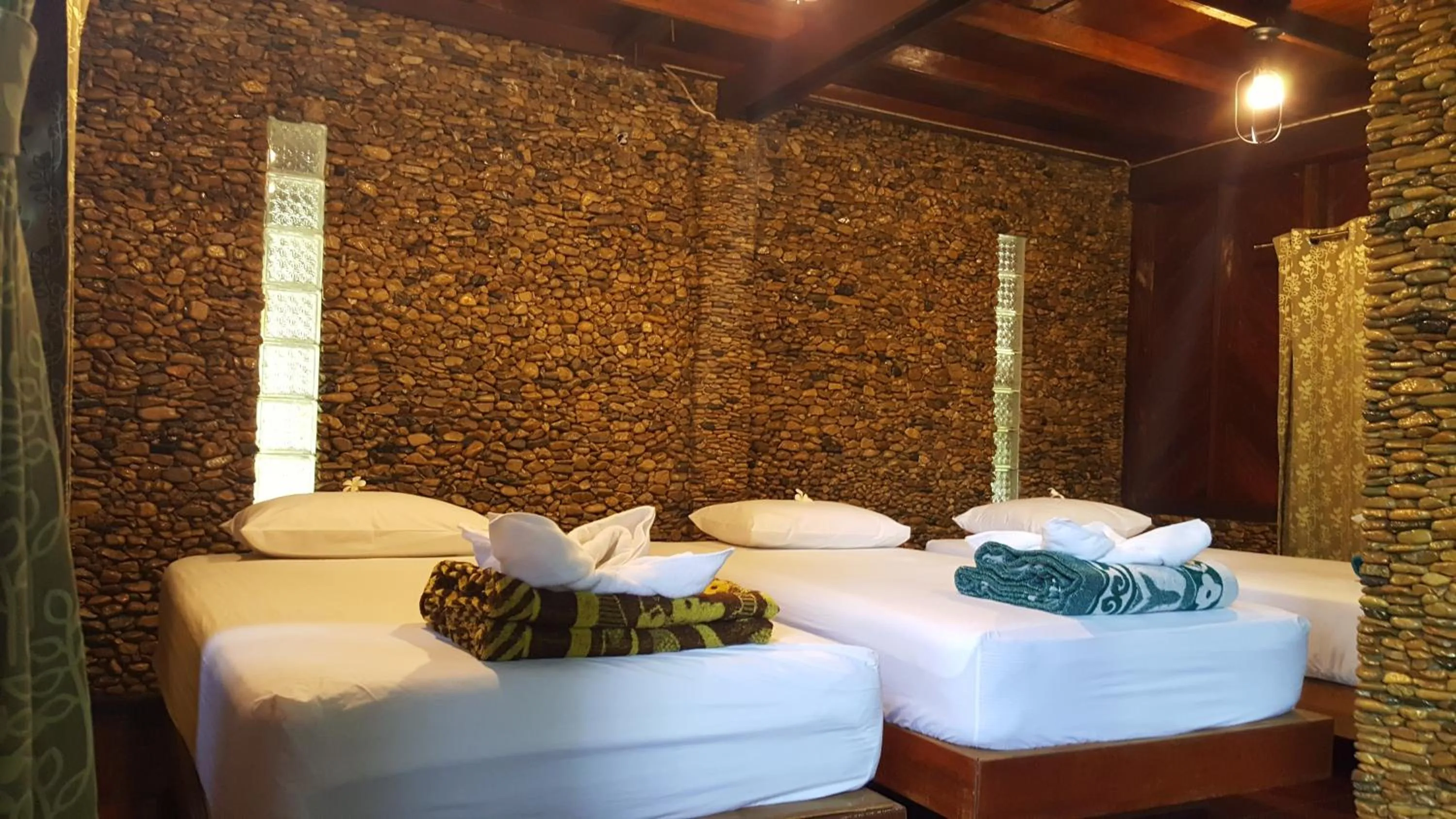 Bed in Ratmanee House