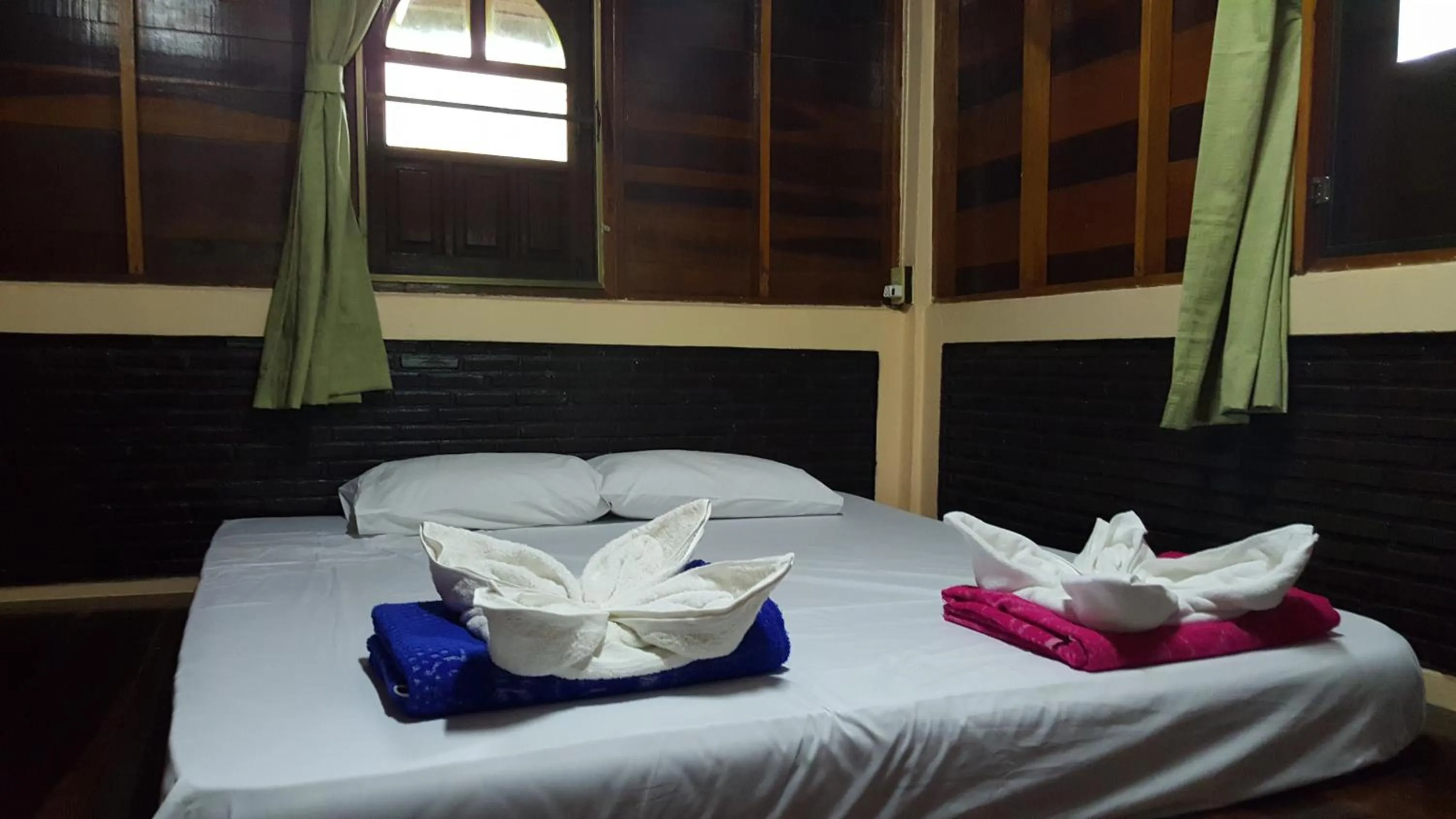 Bed in Ratmanee House