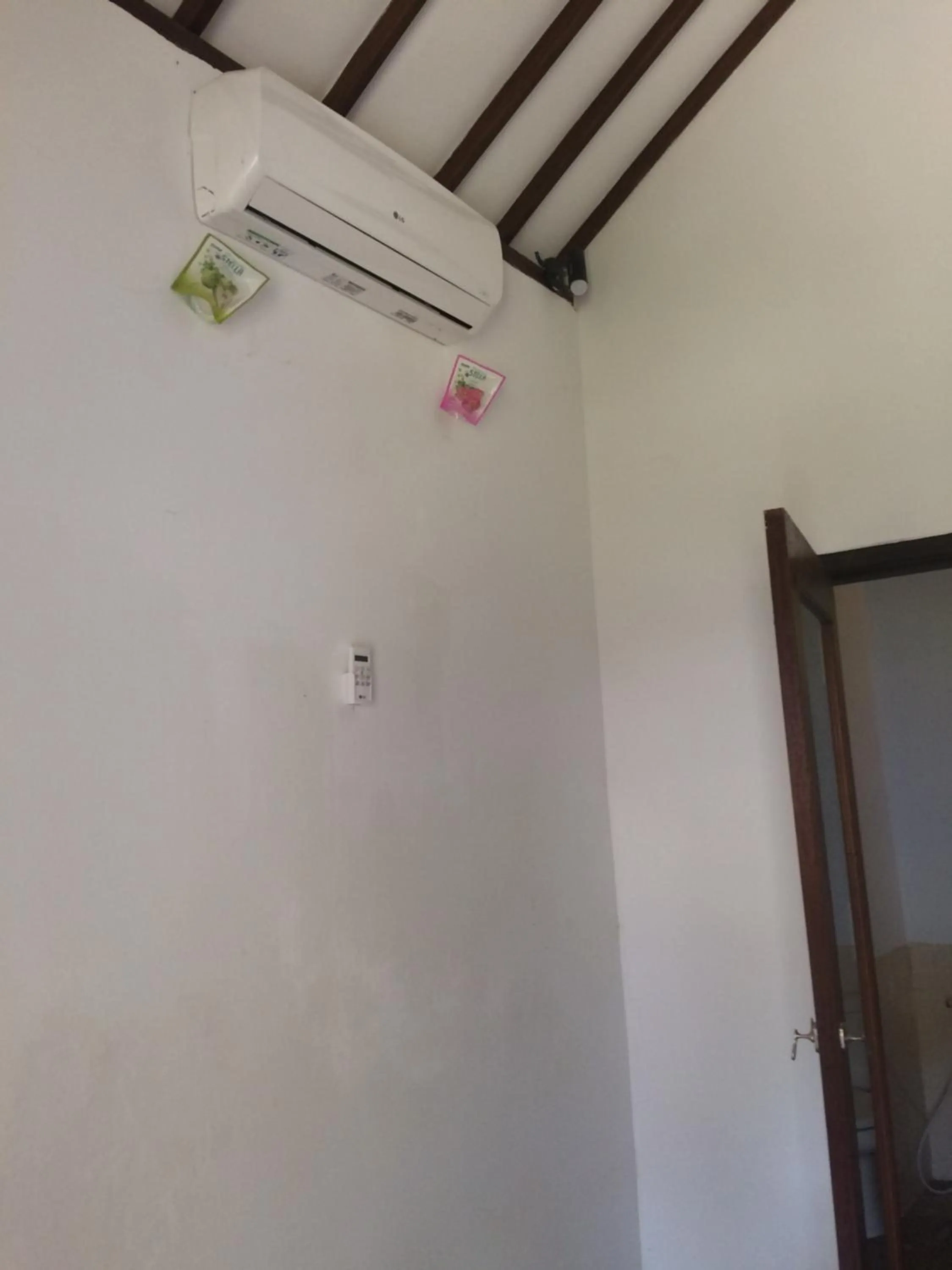 Photo of the whole room in Gili Beach