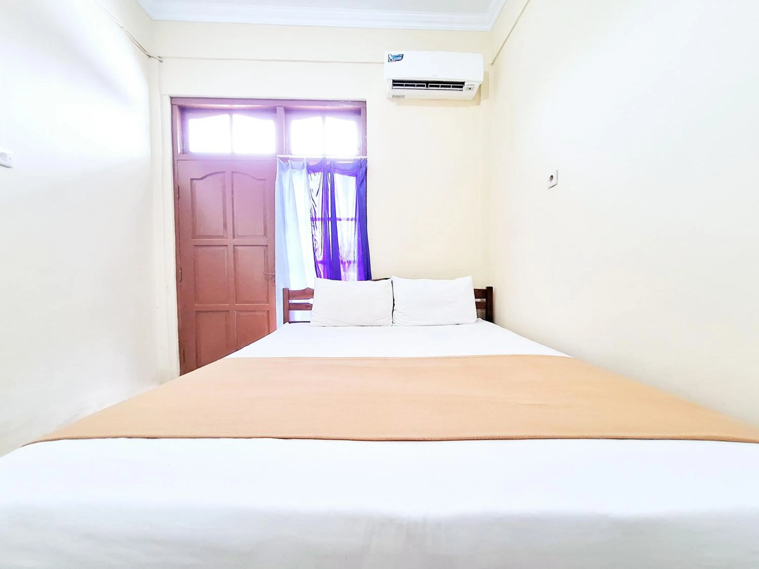 Bedroom, Bed in Hotel Family Syariah 1 Parangtritis RedPartner