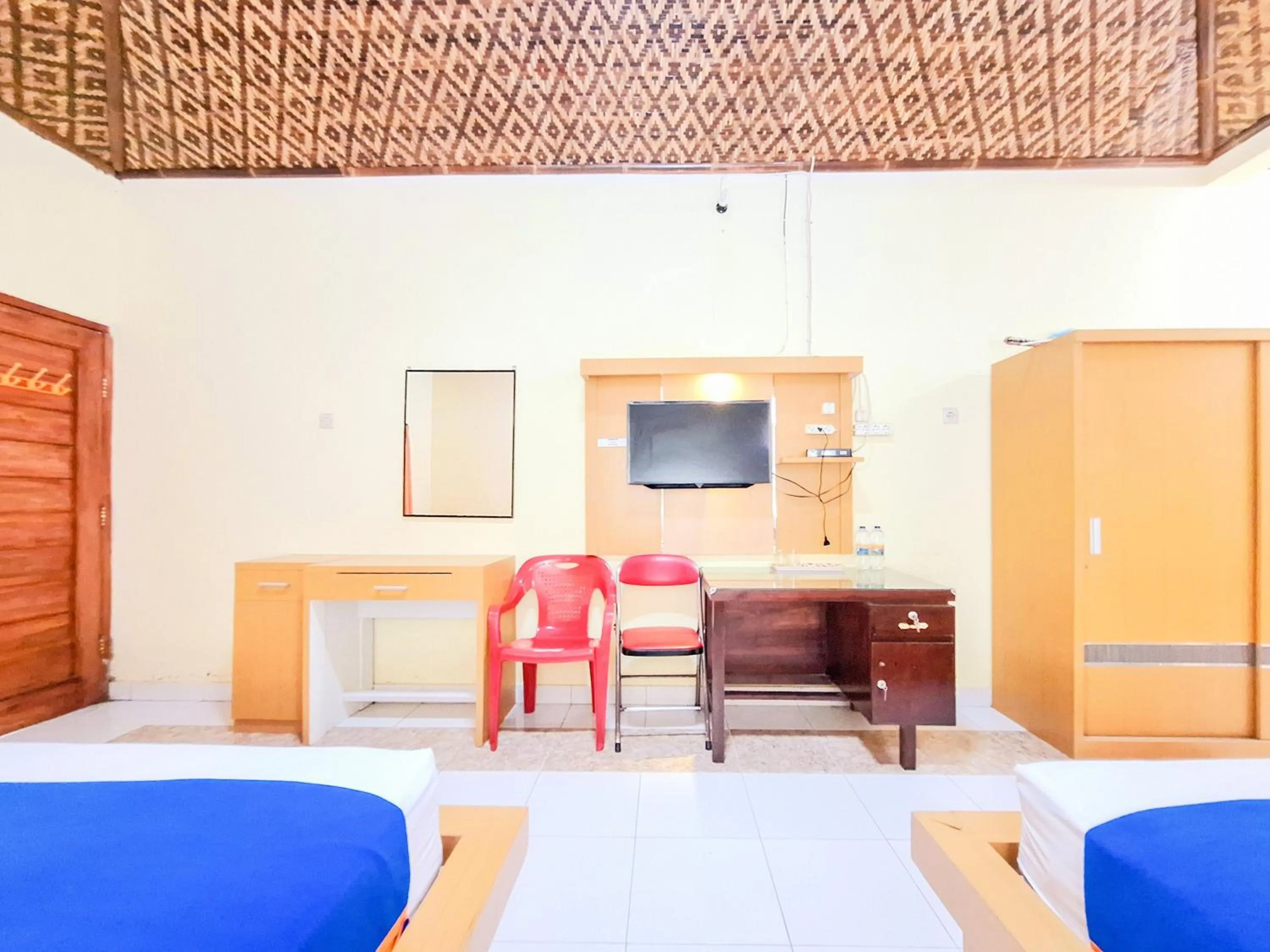 Bedroom, Bed in Hotel Family Syariah 1 Parangtritis RedPartner