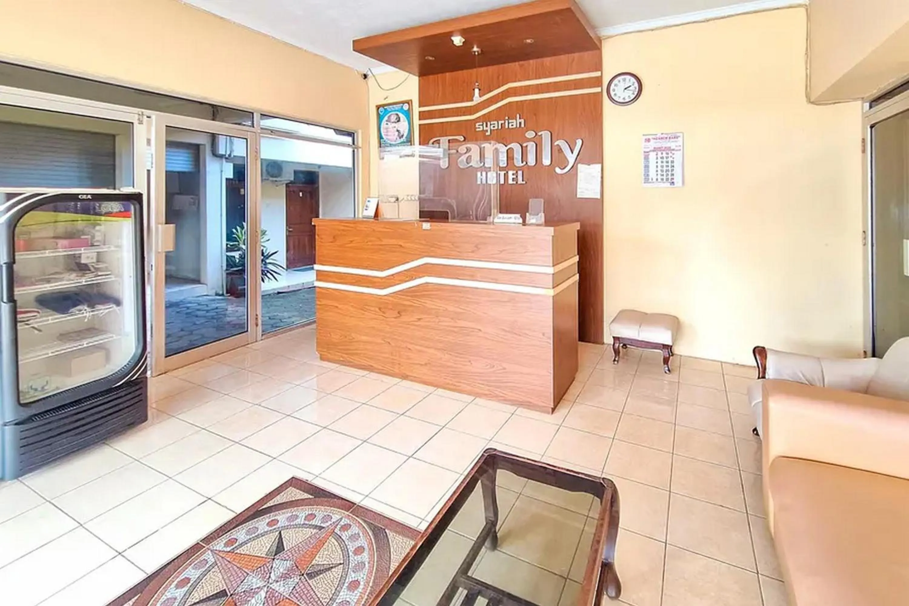 Lobby or reception in Hotel Family Syariah 1 Parangtritis RedPartner