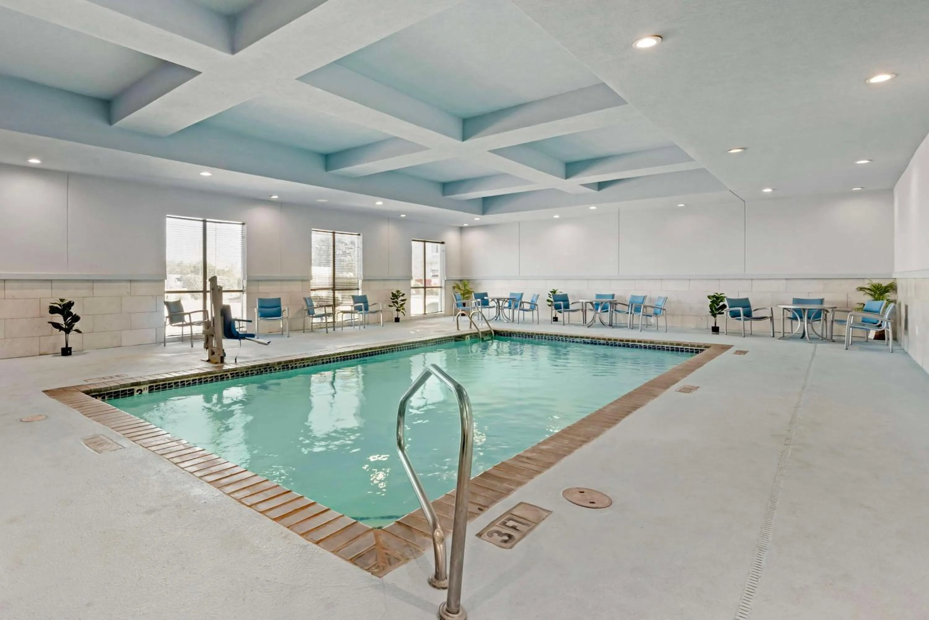 Pool view in Best Western Plus Buda Austin Inn & Suites