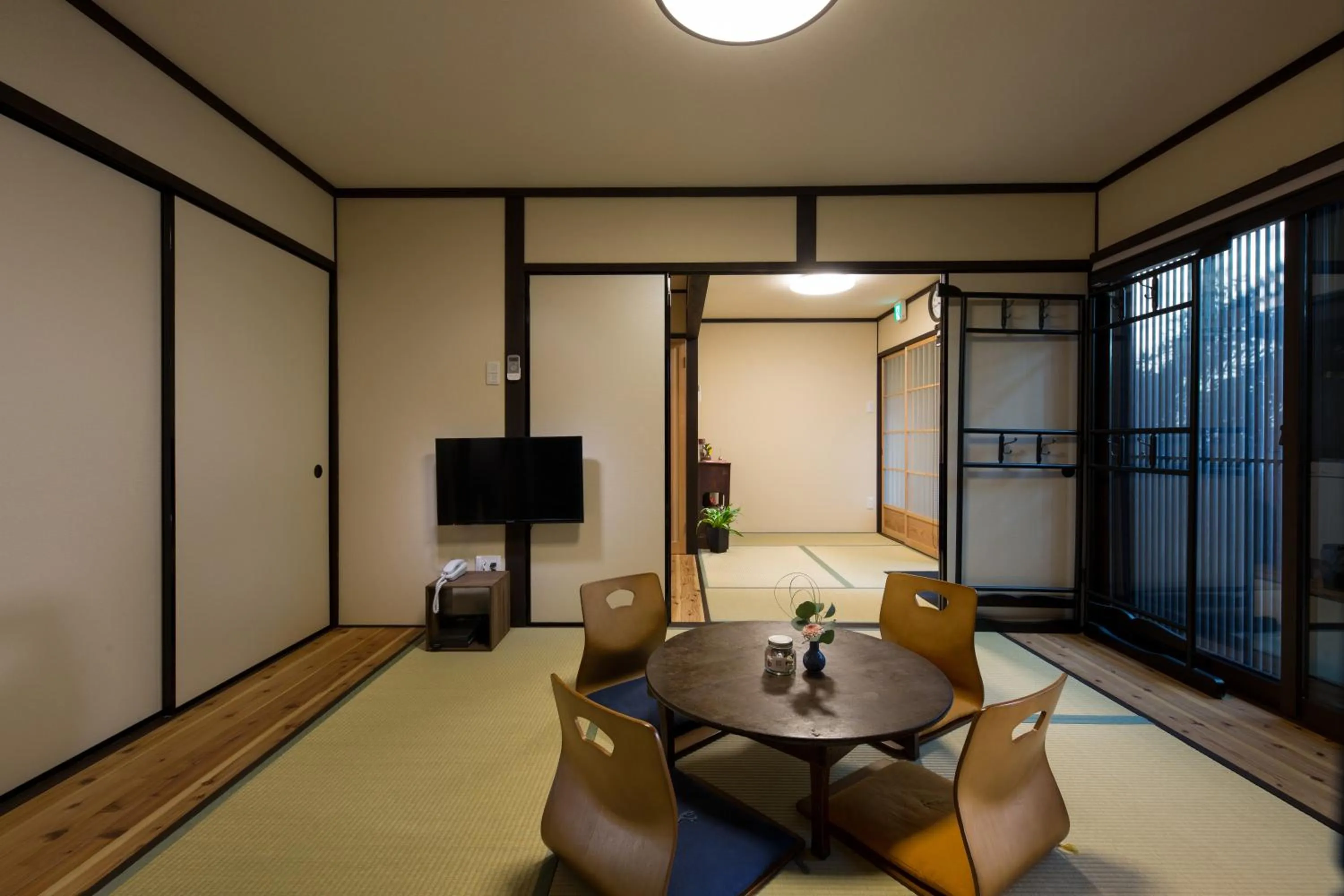 Living room in Tsumugi Tofukuji Minamimon