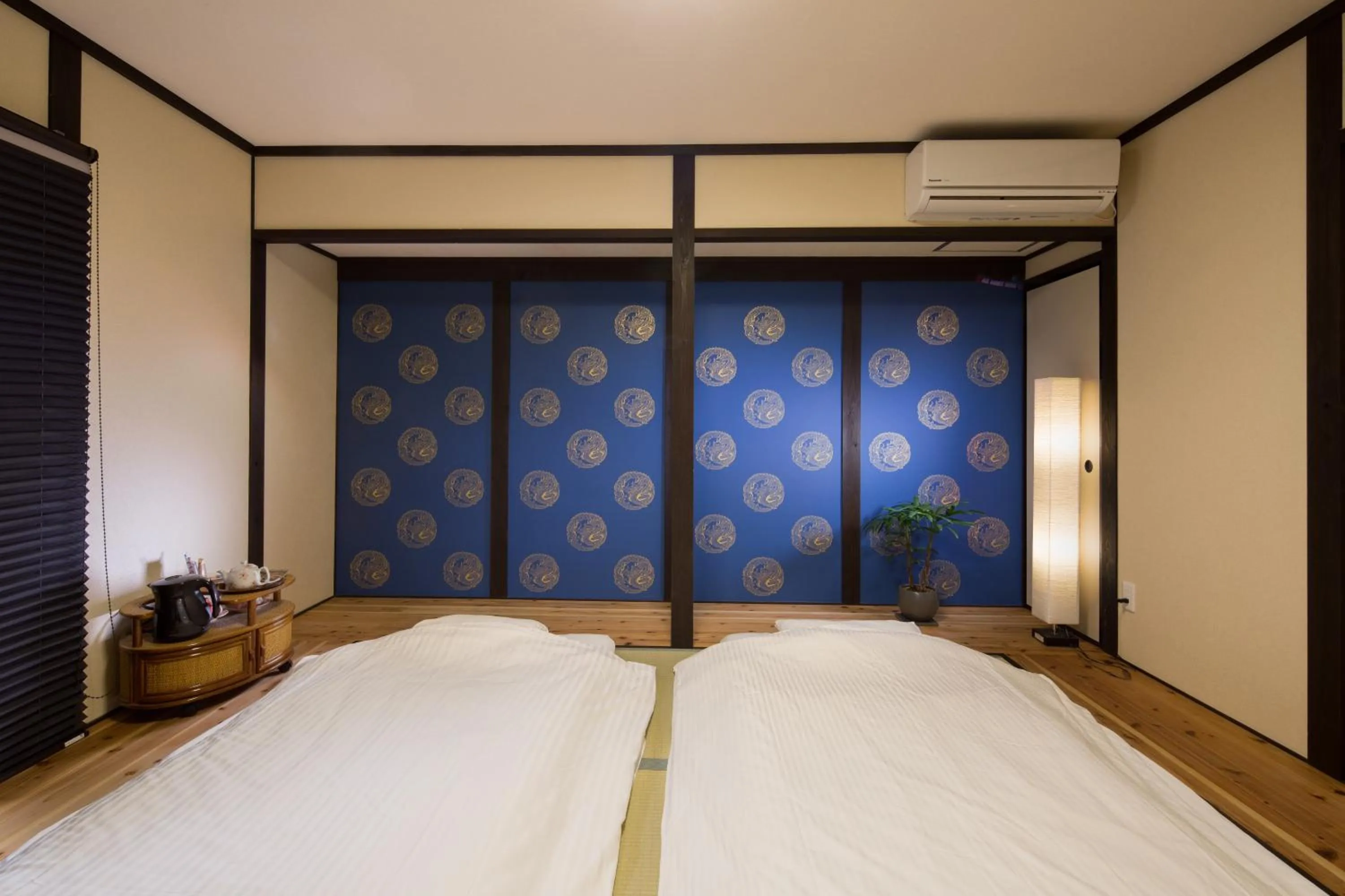 Bed in Tsumugi Tofukuji Minamimon