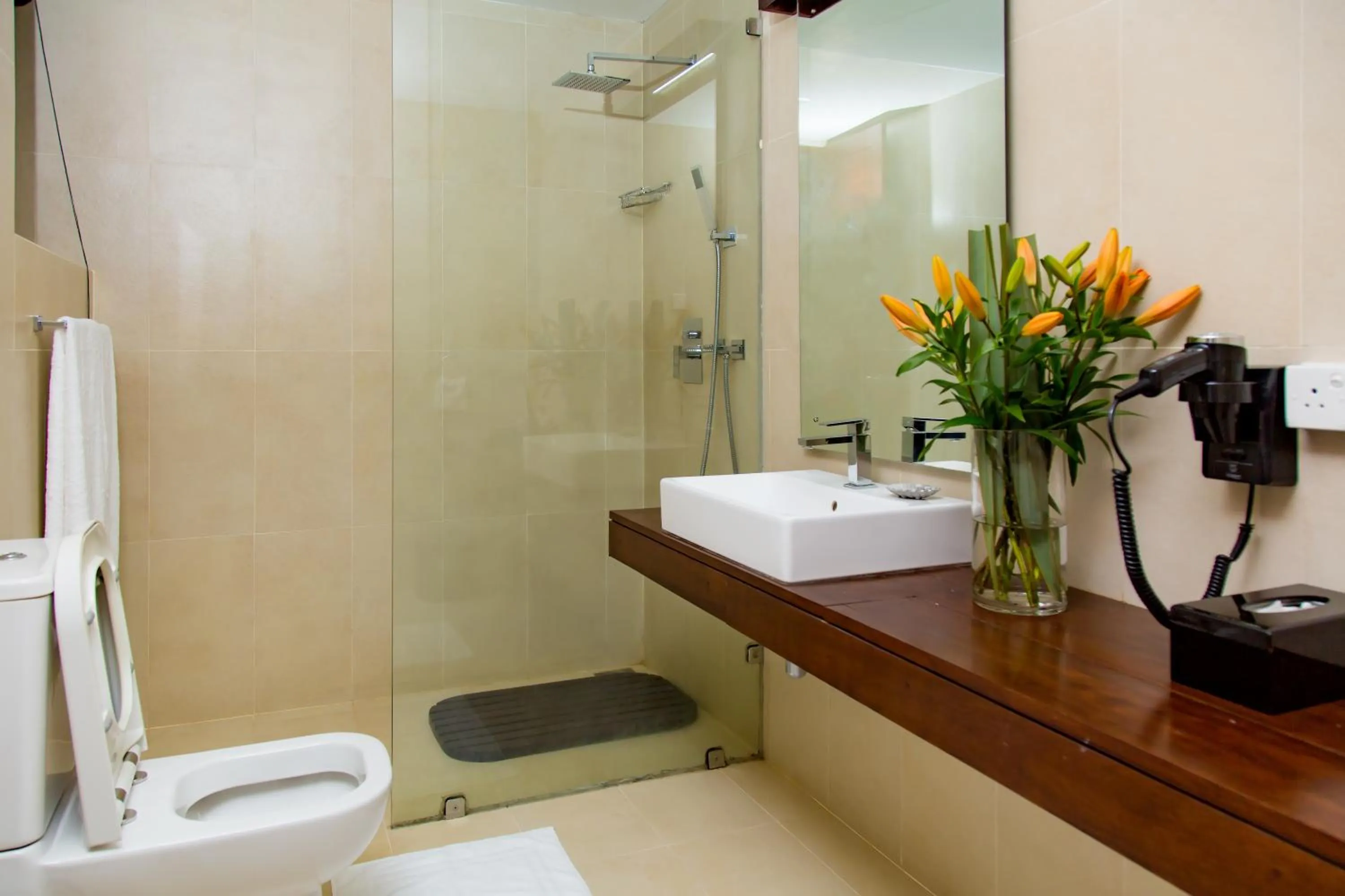 Bathroom in Mirissa Beach Villa
