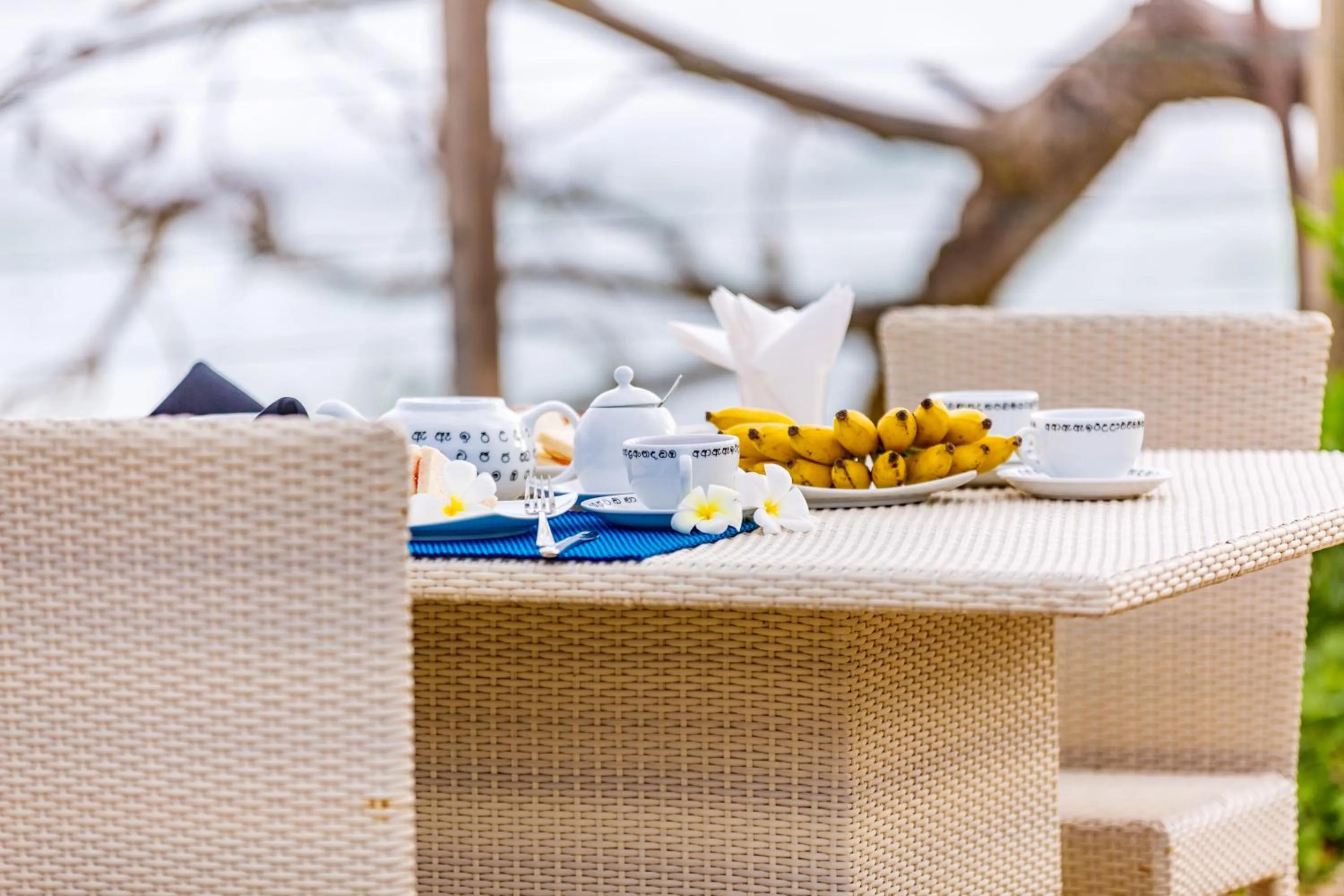 Restaurant/places to eat in Mirissa Beach Villa