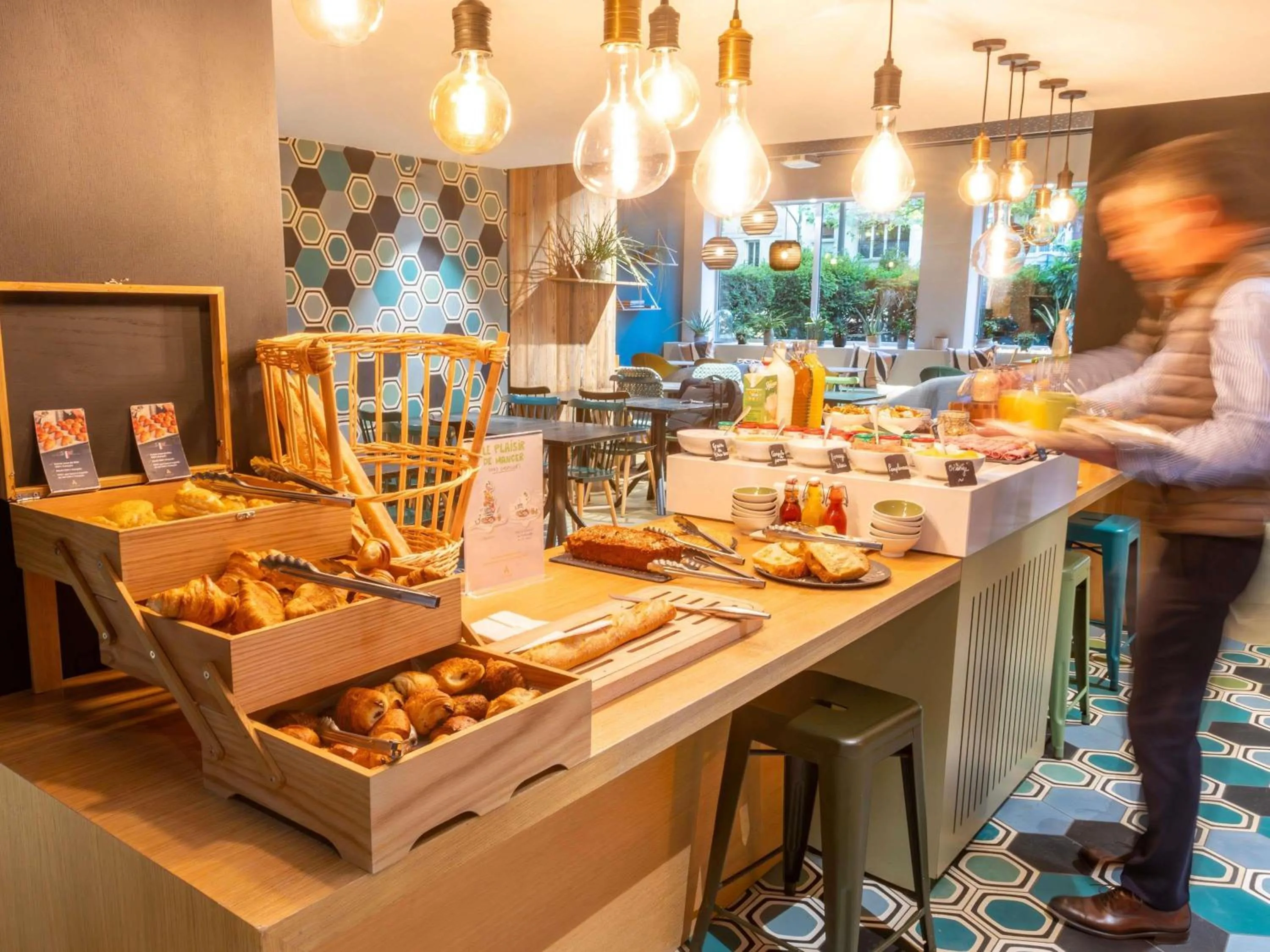 Breakfast in ibis Styles Paris 16 Boulogne