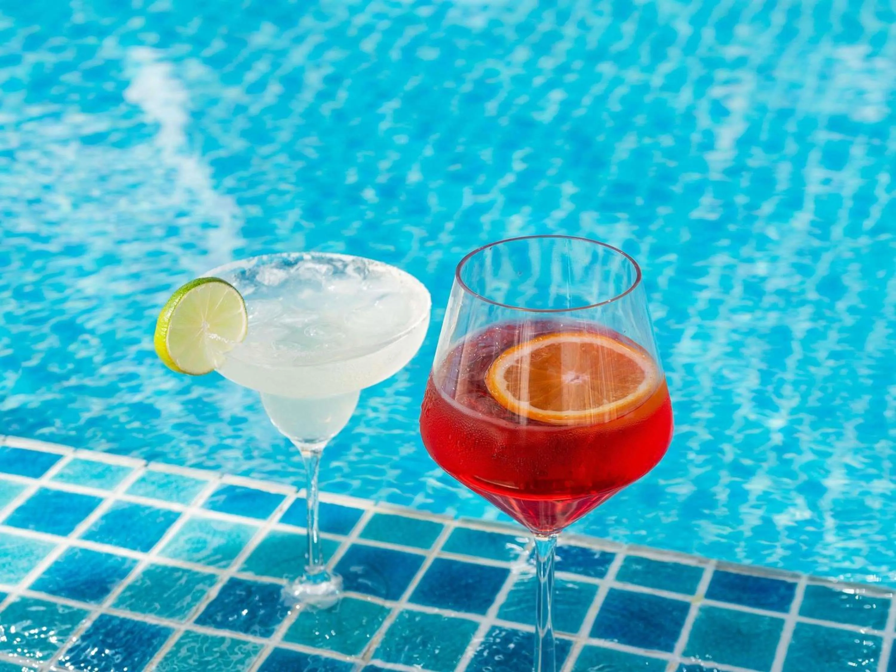 Restaurant/places to eat in The Retreat Palm Dubai MGallery by Sofitel