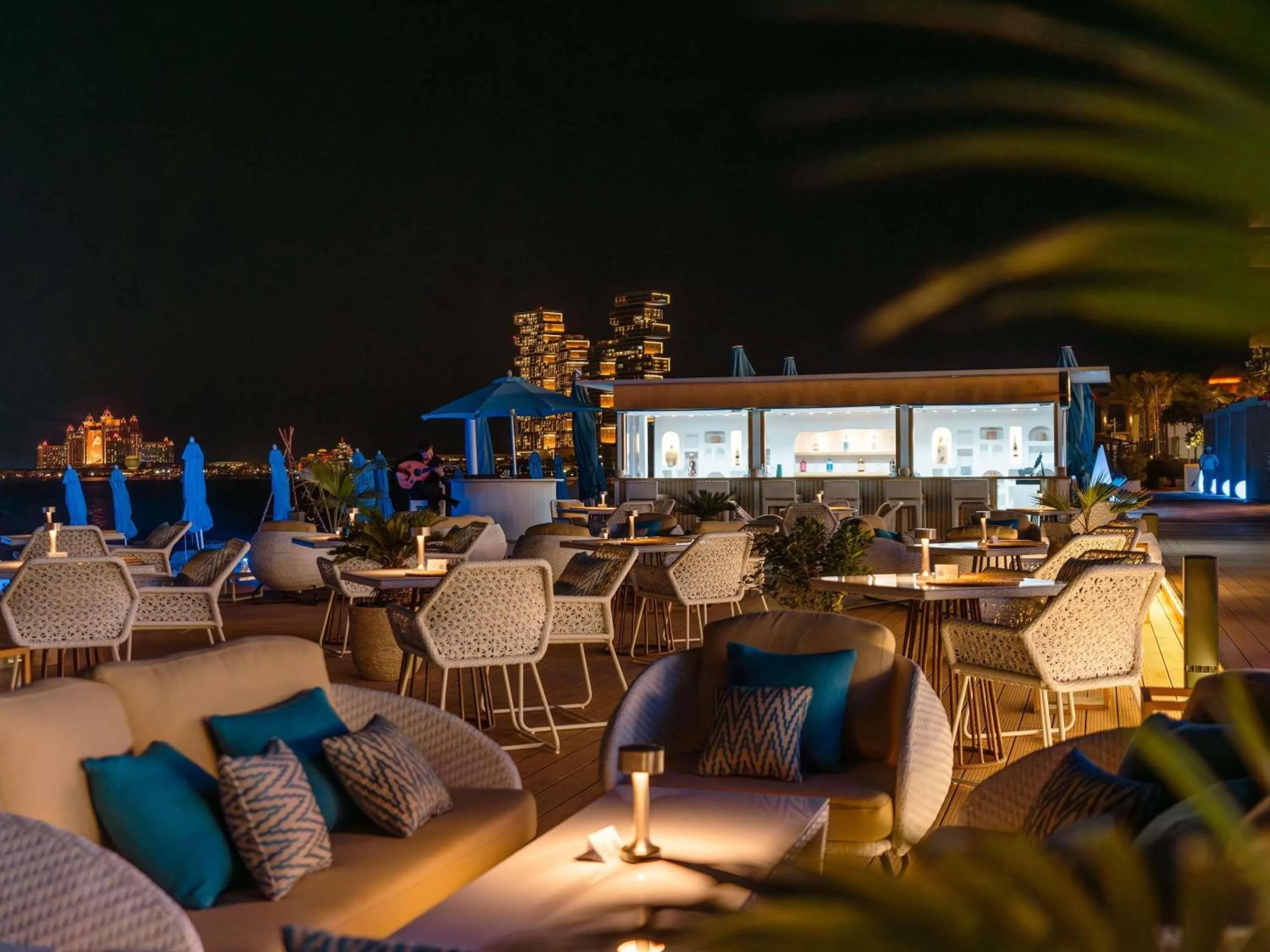 Restaurant/places to eat in The Retreat Palm Dubai MGallery by Sofitel