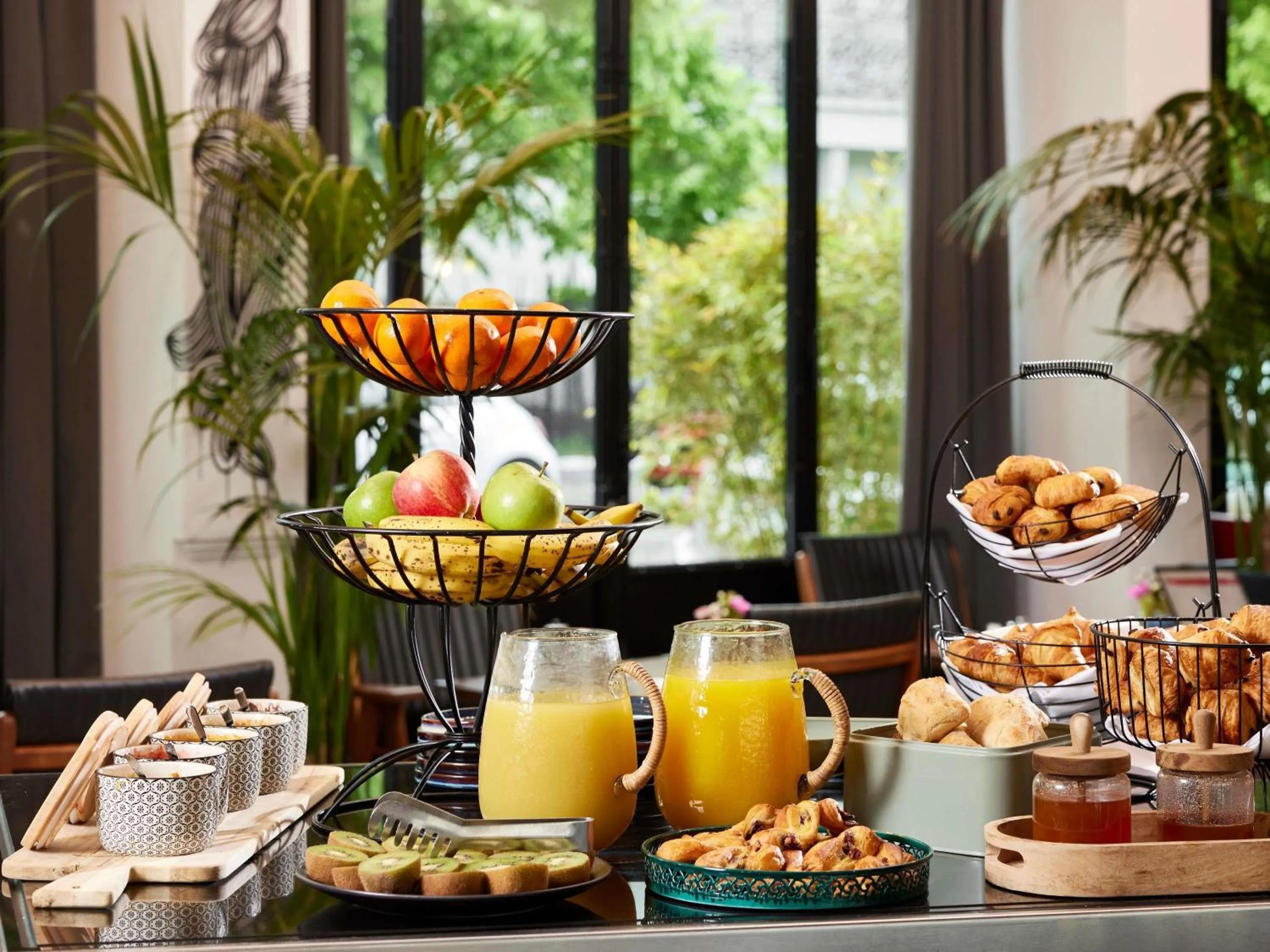 Breakfast in The Retreat Palm Dubai MGallery by Sofitel