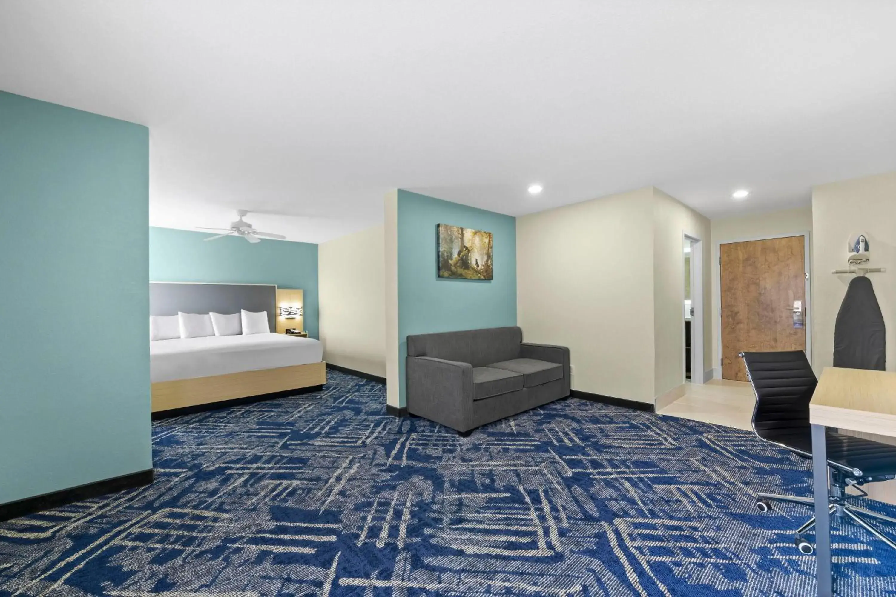 Deluxe King Studio Suite - Non-Smoking in Baymont by Wyndham Grovetown Augusta Deluxe King Studio Suite - Non-Smoking in Baymont by Wyndham Grovetown Augusta