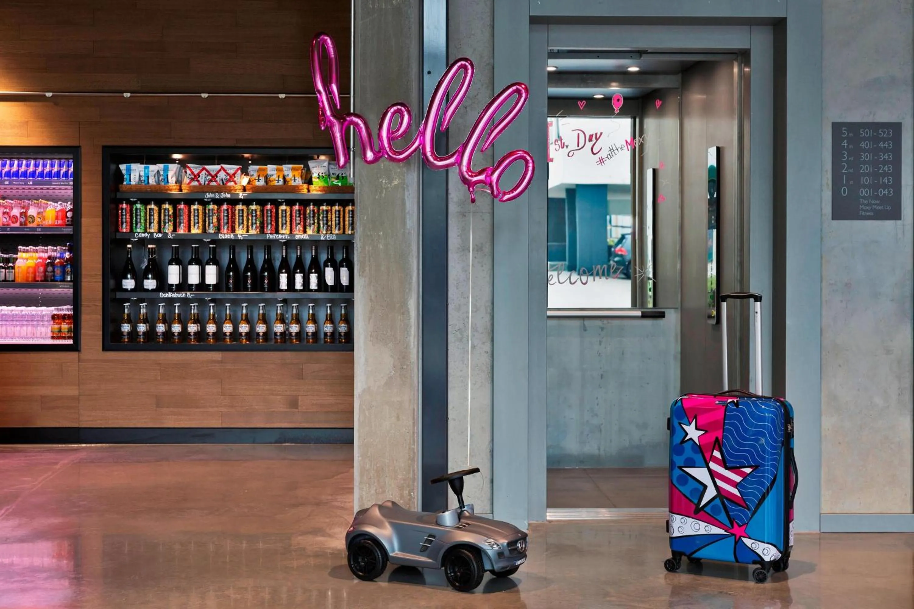 Restaurant/places to eat in Moxy Stuttgart Airport/Messe