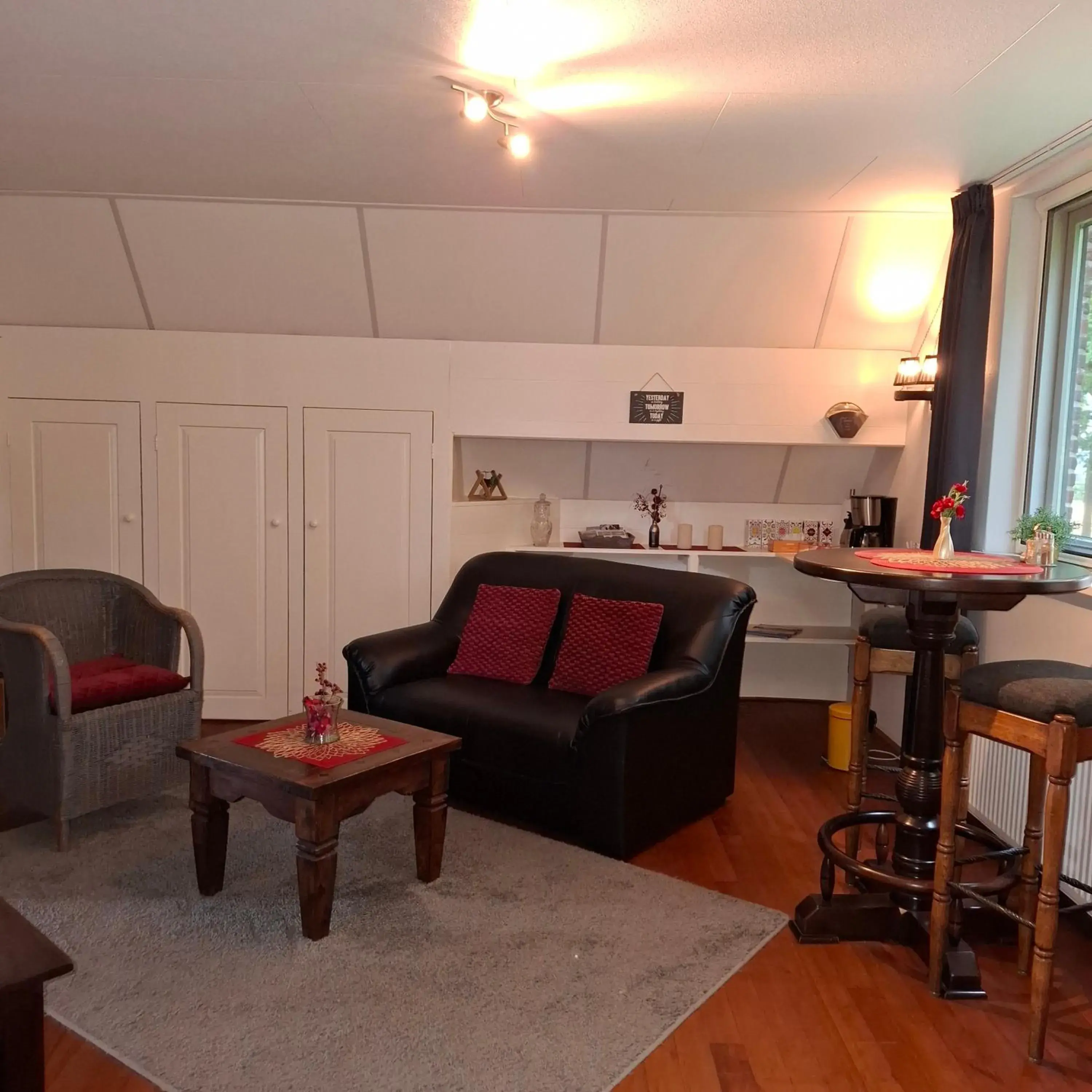 Deluxe Double Room with Bath - single occupancy in Bed & Breakfast "Bij de Trekgaten", breakfast optioneel Deluxe Double Room with Bath - single occupancy in Bed & Breakfast "Bij de Trekgaten", breakfast optioneel