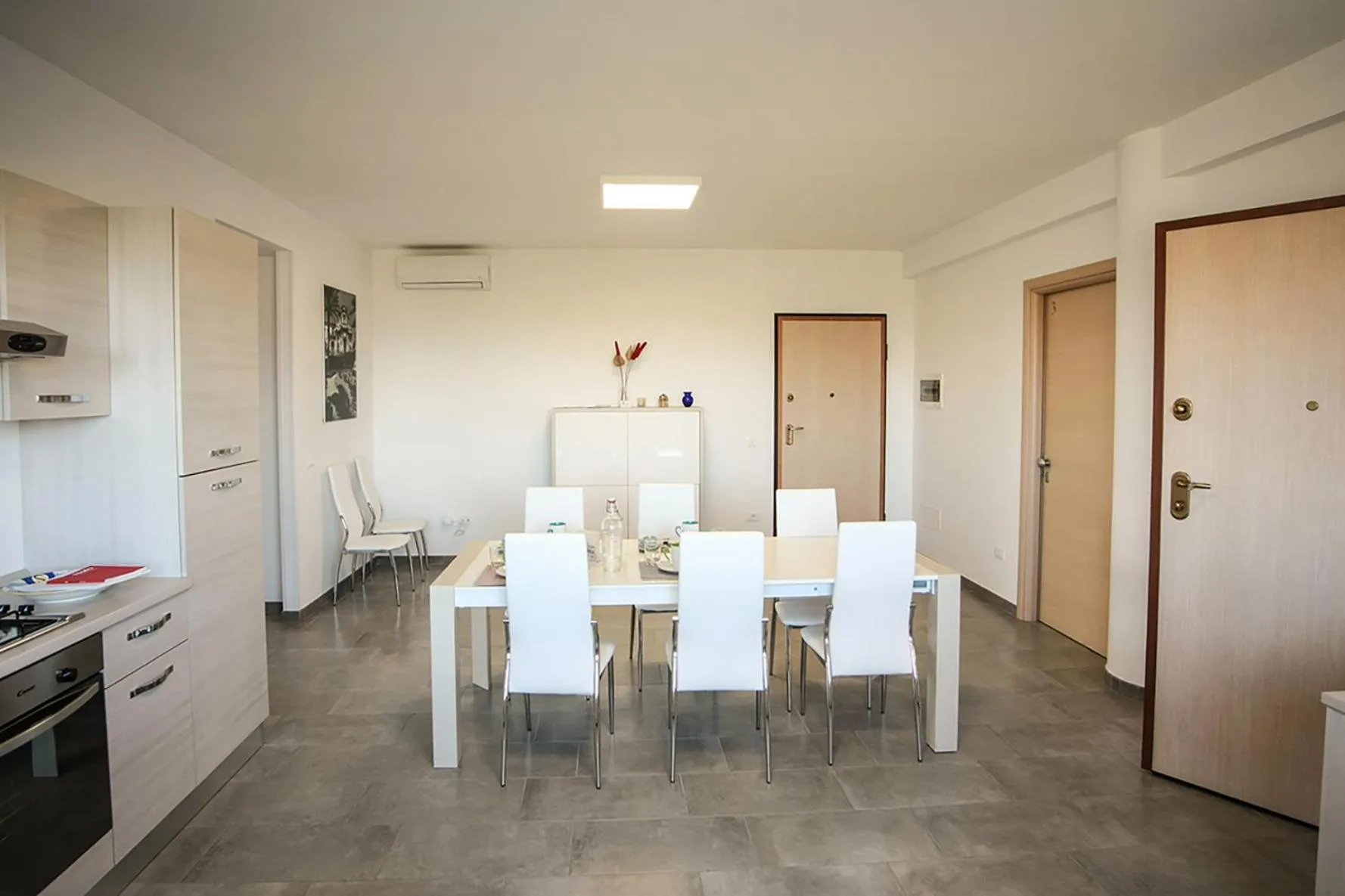 Communal kitchen in Il Maestrale B&b