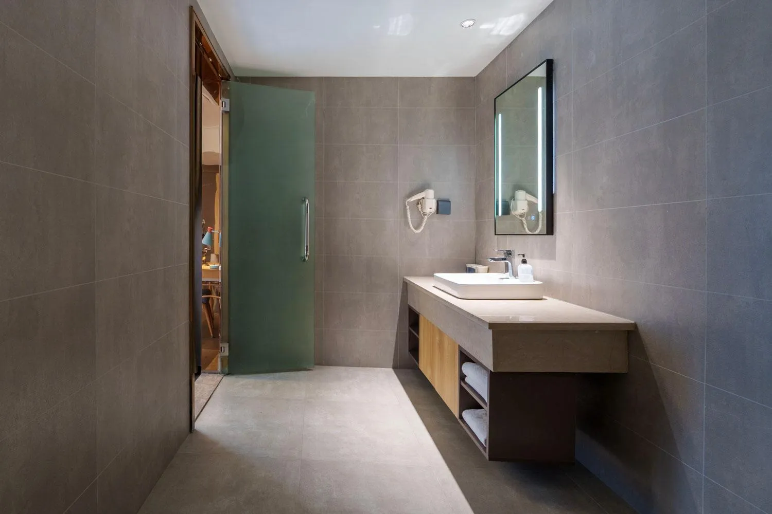 Bathroom in Home Inn Zhangjiajie Tianmen Mountain Branch