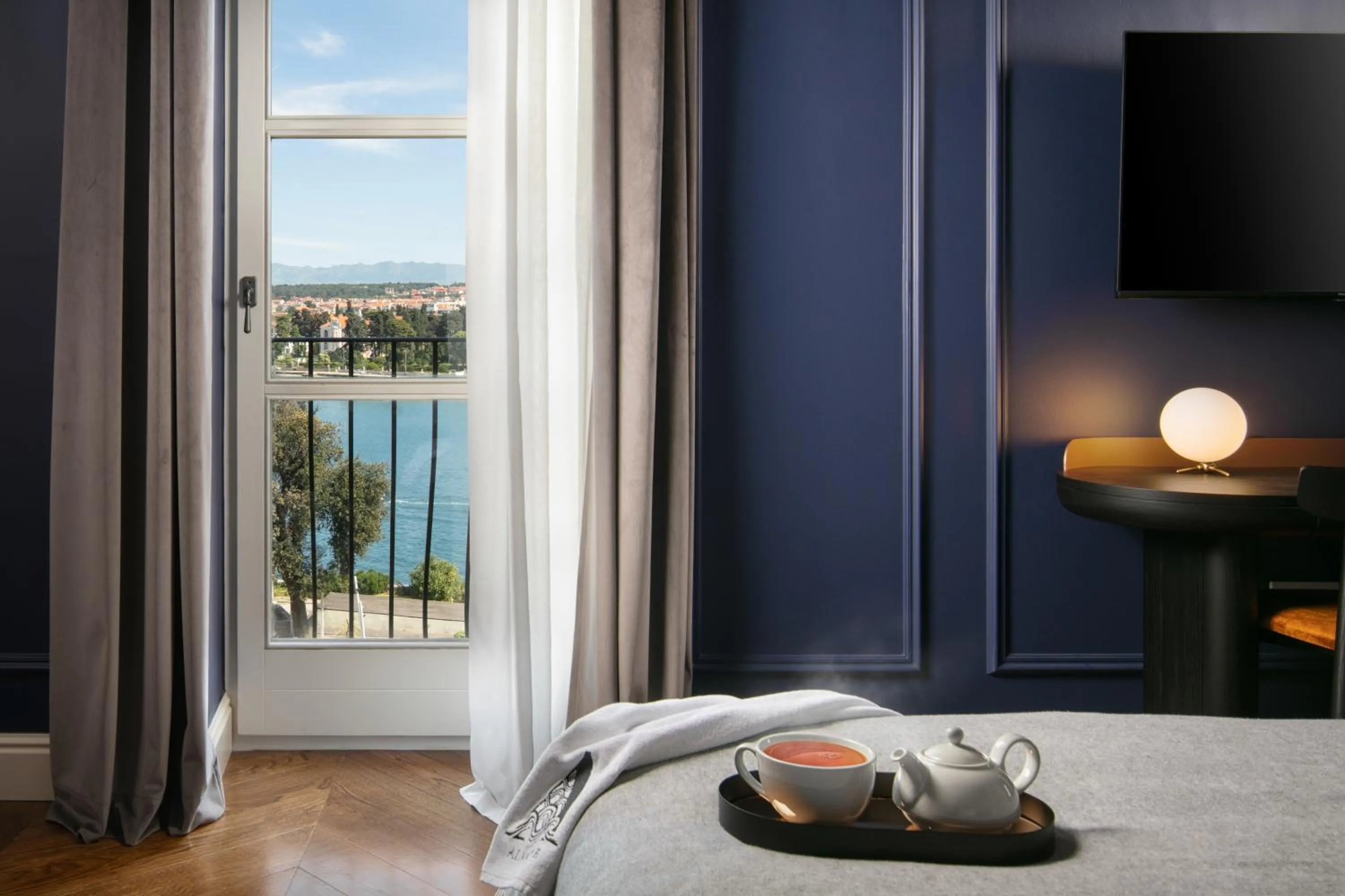 Bed in Almayer Art & Heritage Adults Only Hotel and Dépendance rooms