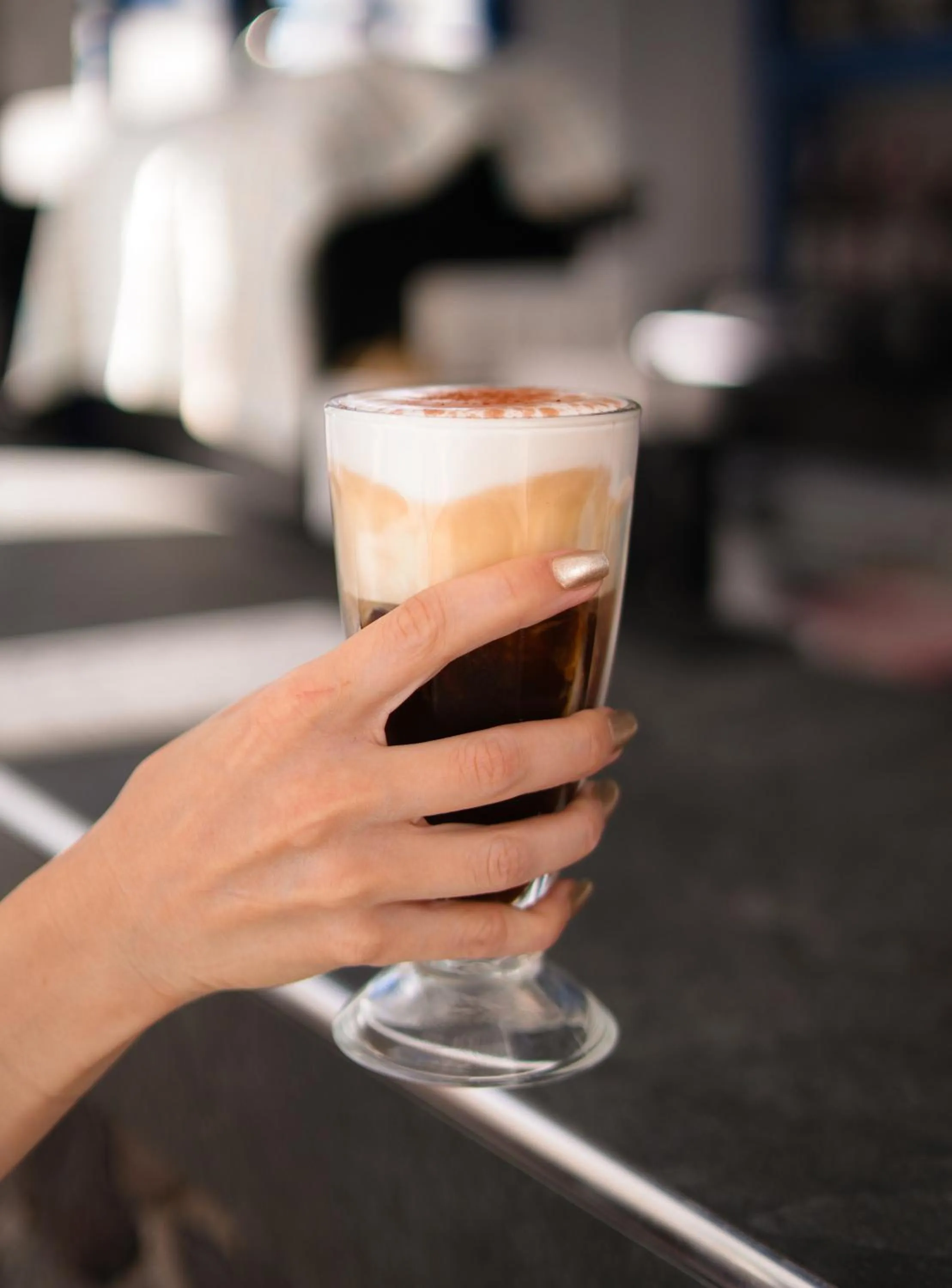 Restaurant/places to eat in Roula Villa Studios & Apartments