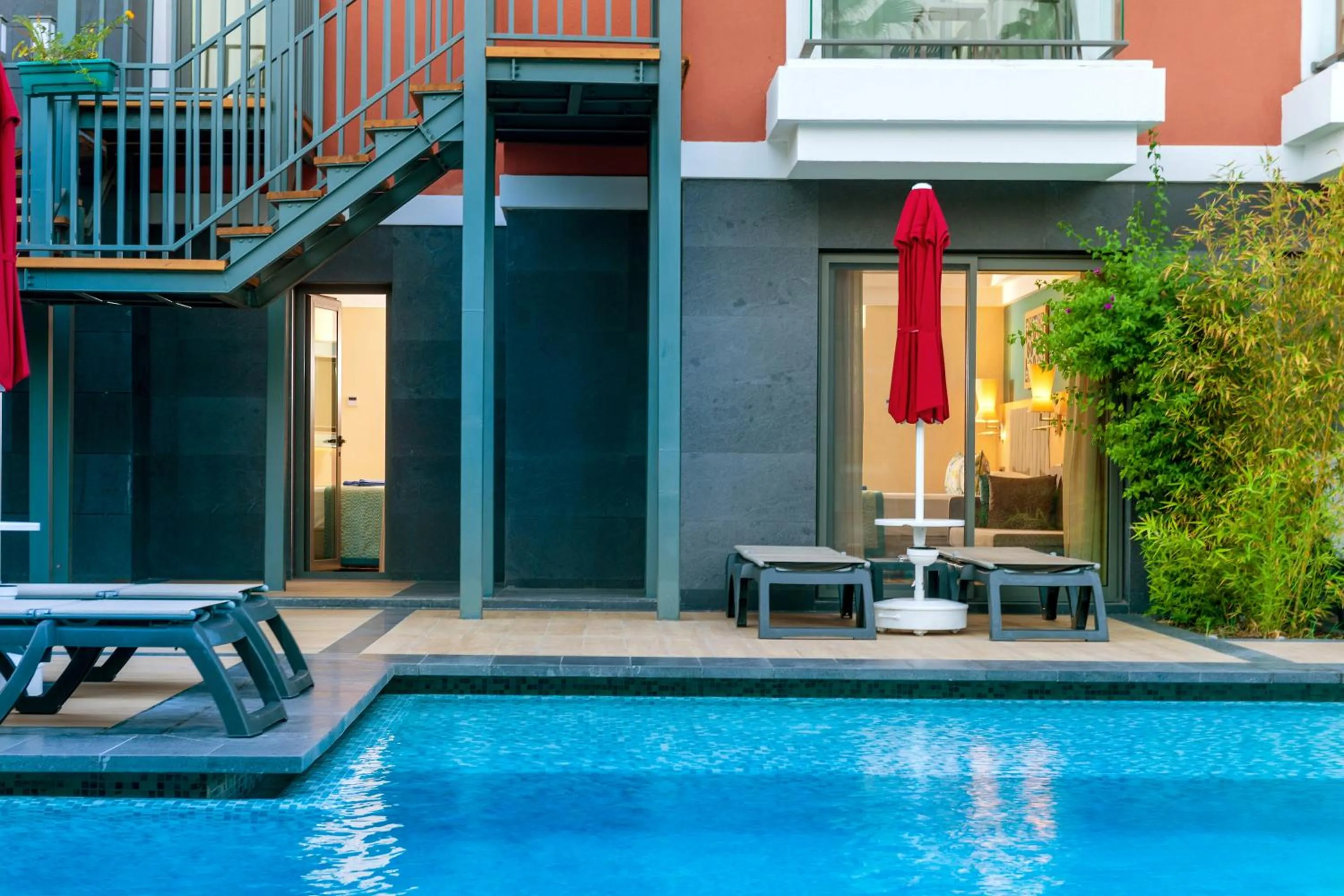 Swimming pool in Megasaray Club Belek