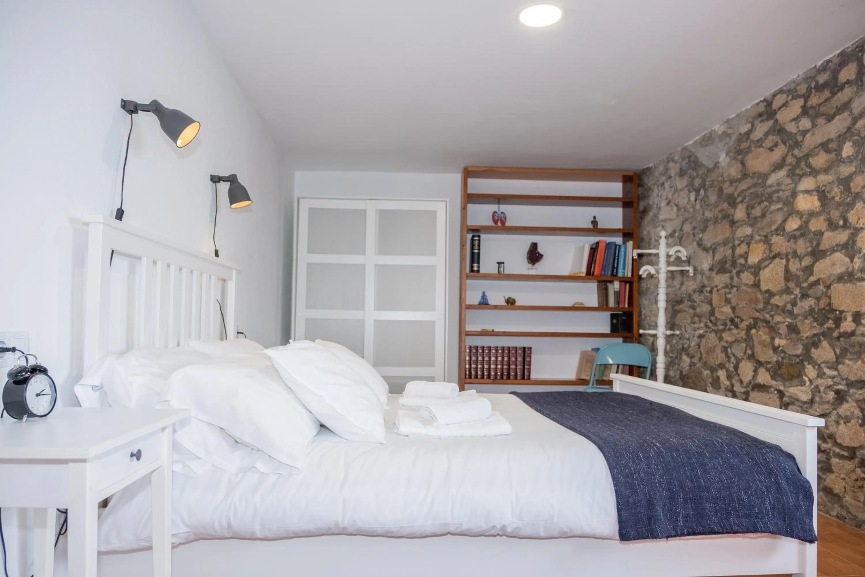 Bedroom, Bed in Apartamentos O Almacen