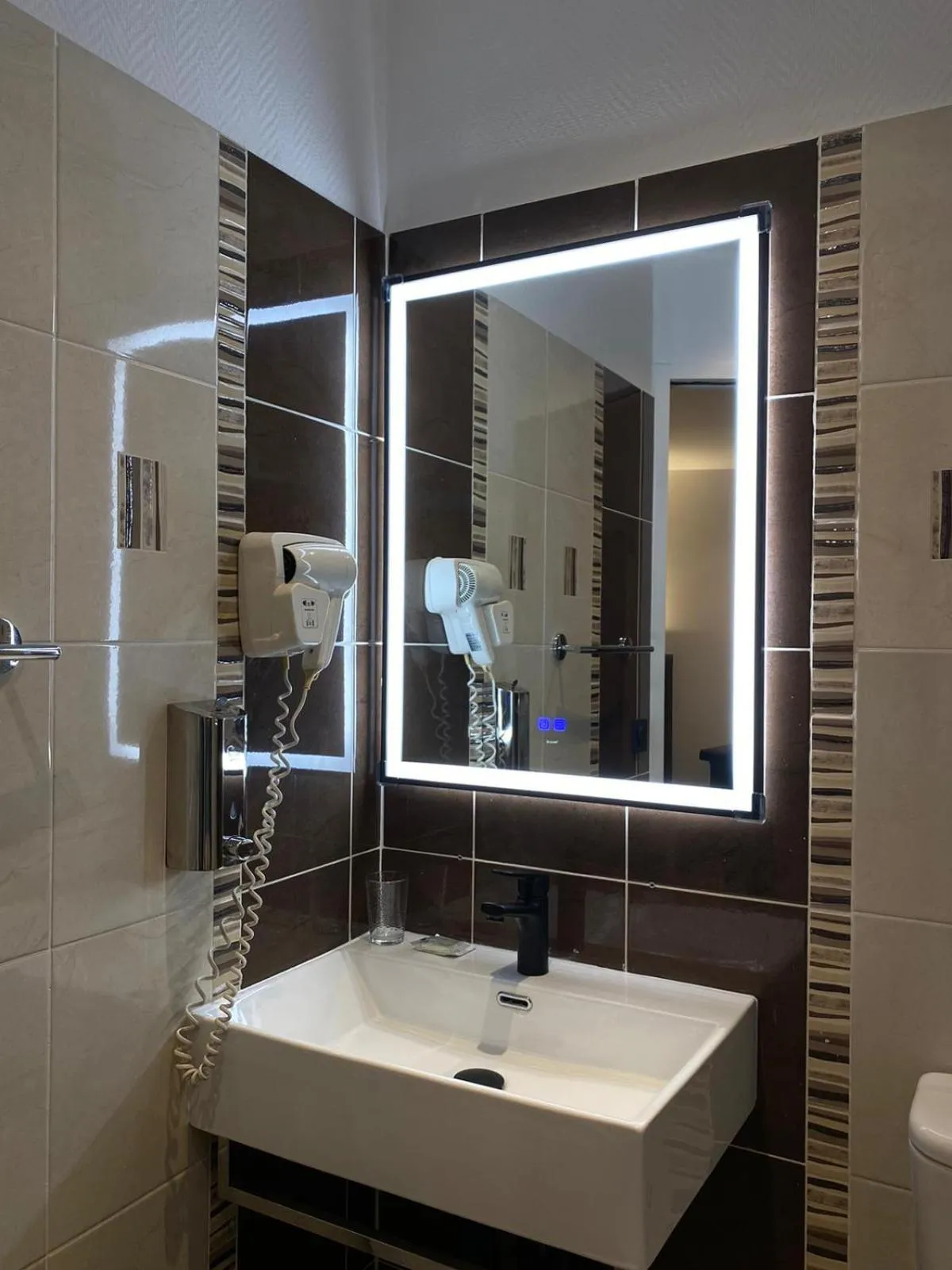 Bathroom in Luxor Bastille Hotel