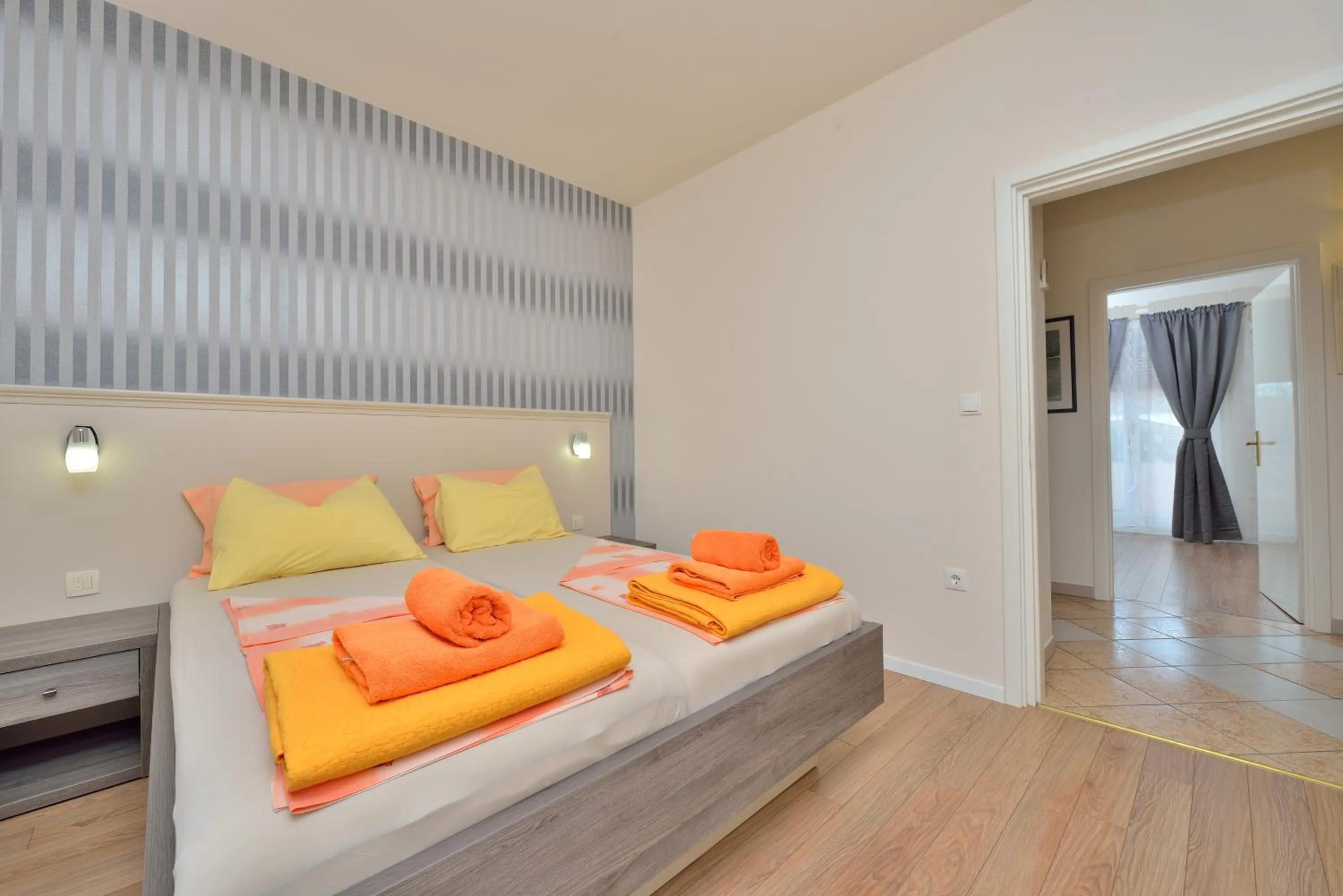 Bed in Villa Dalmatina Zadar mit Pool