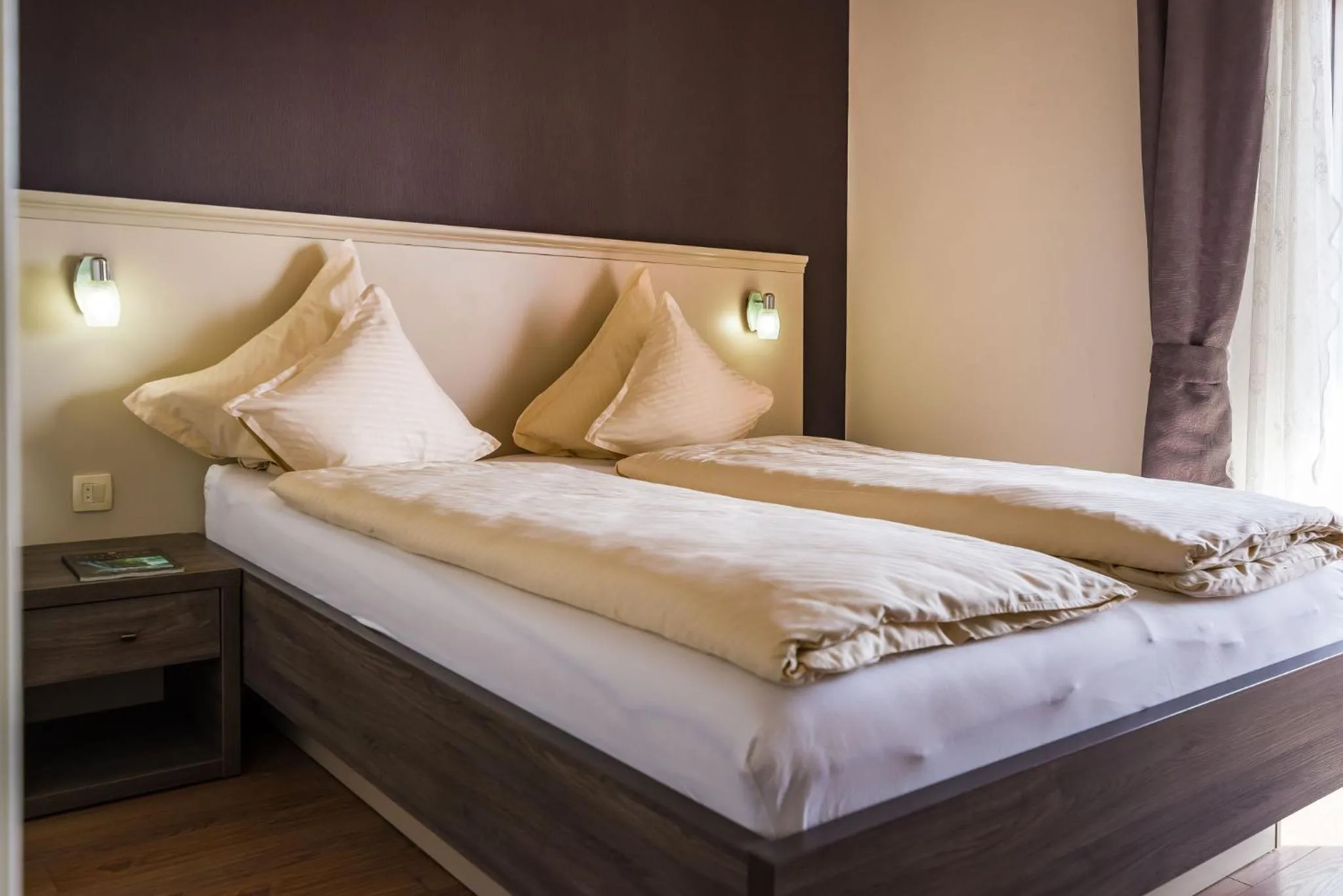 Bed in Villa Dalmatina Zadar mit Pool