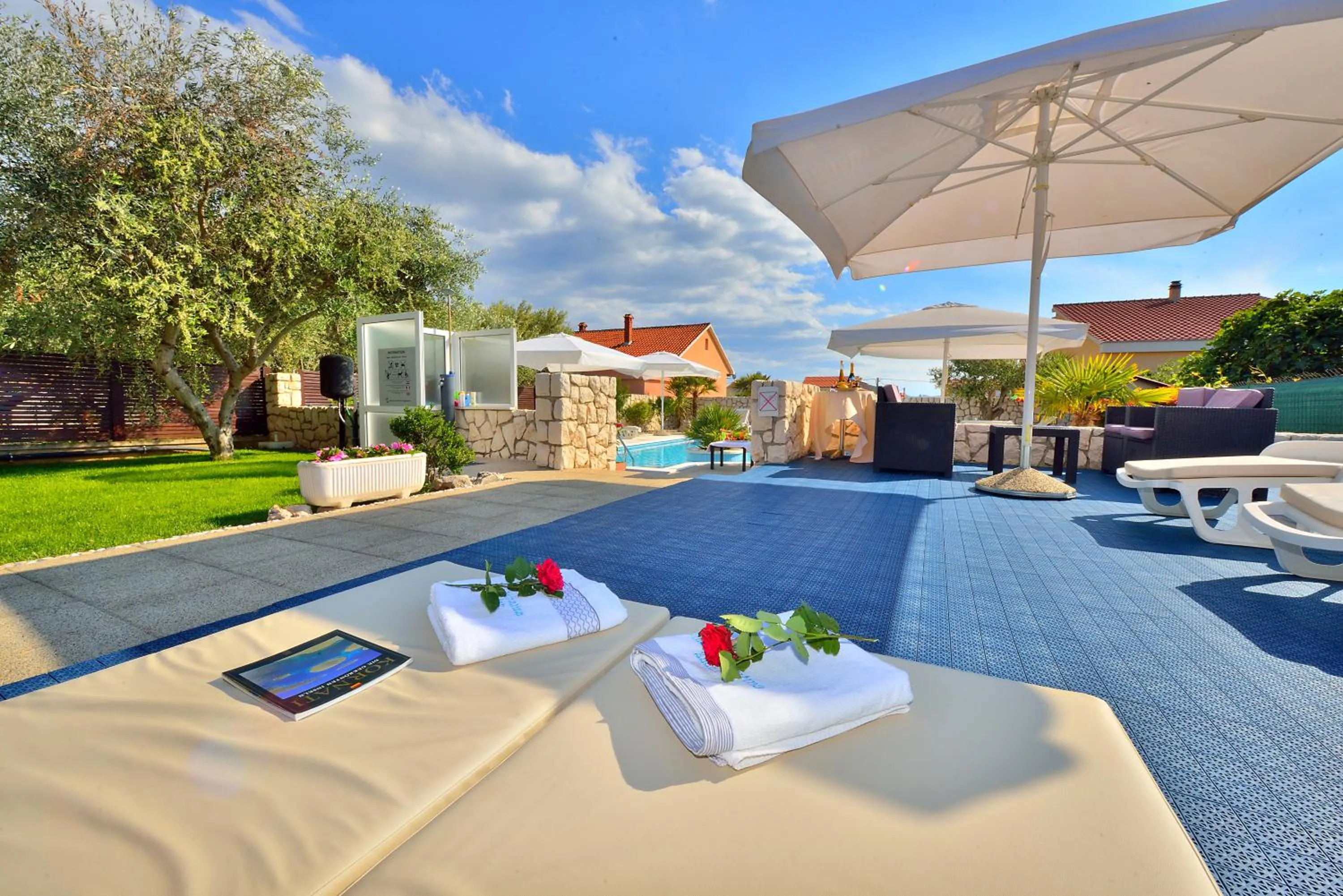 Garden in Villa Dalmatina Zadar mit Pool