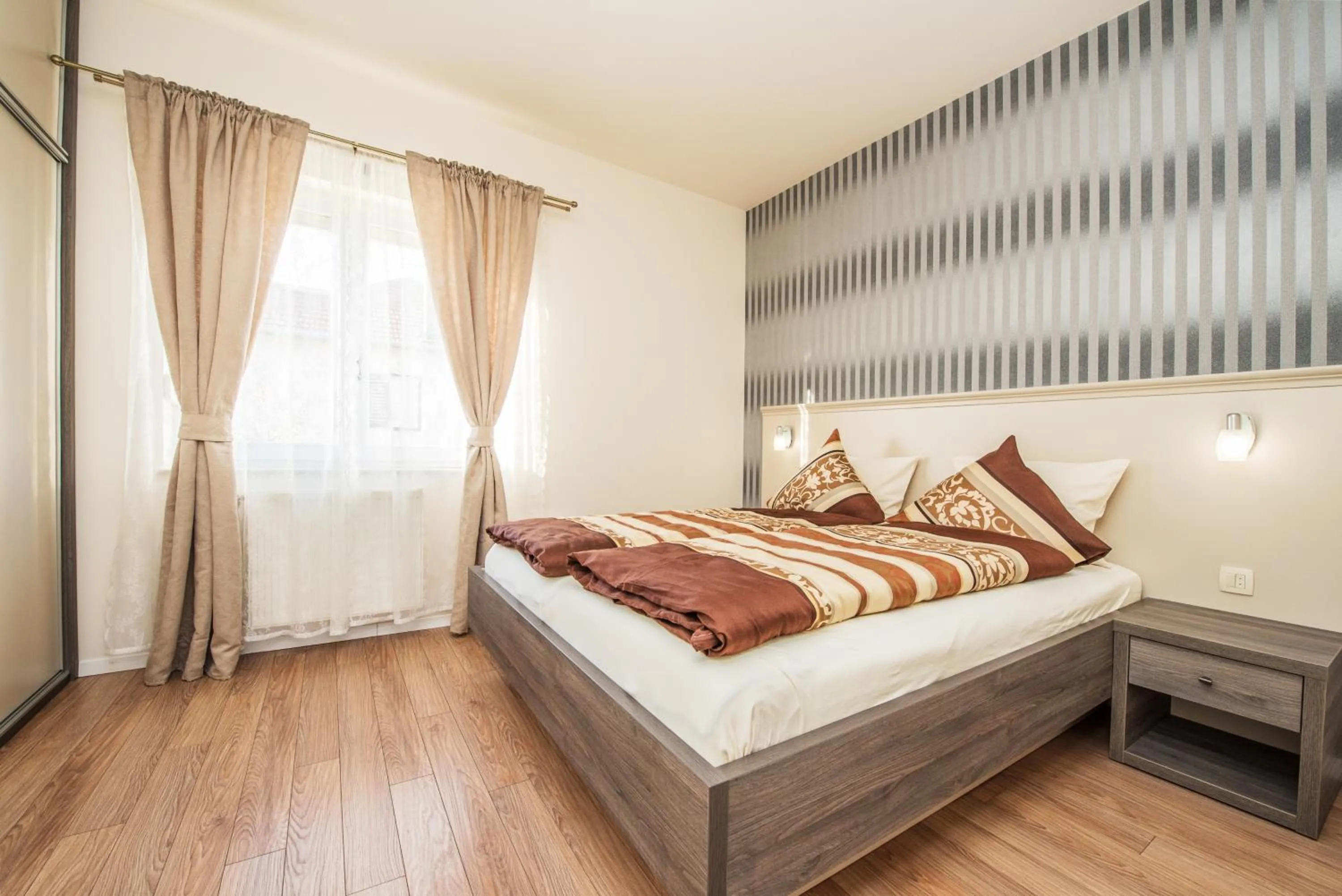 Bed in Villa Dalmatina Zadar mit Pool