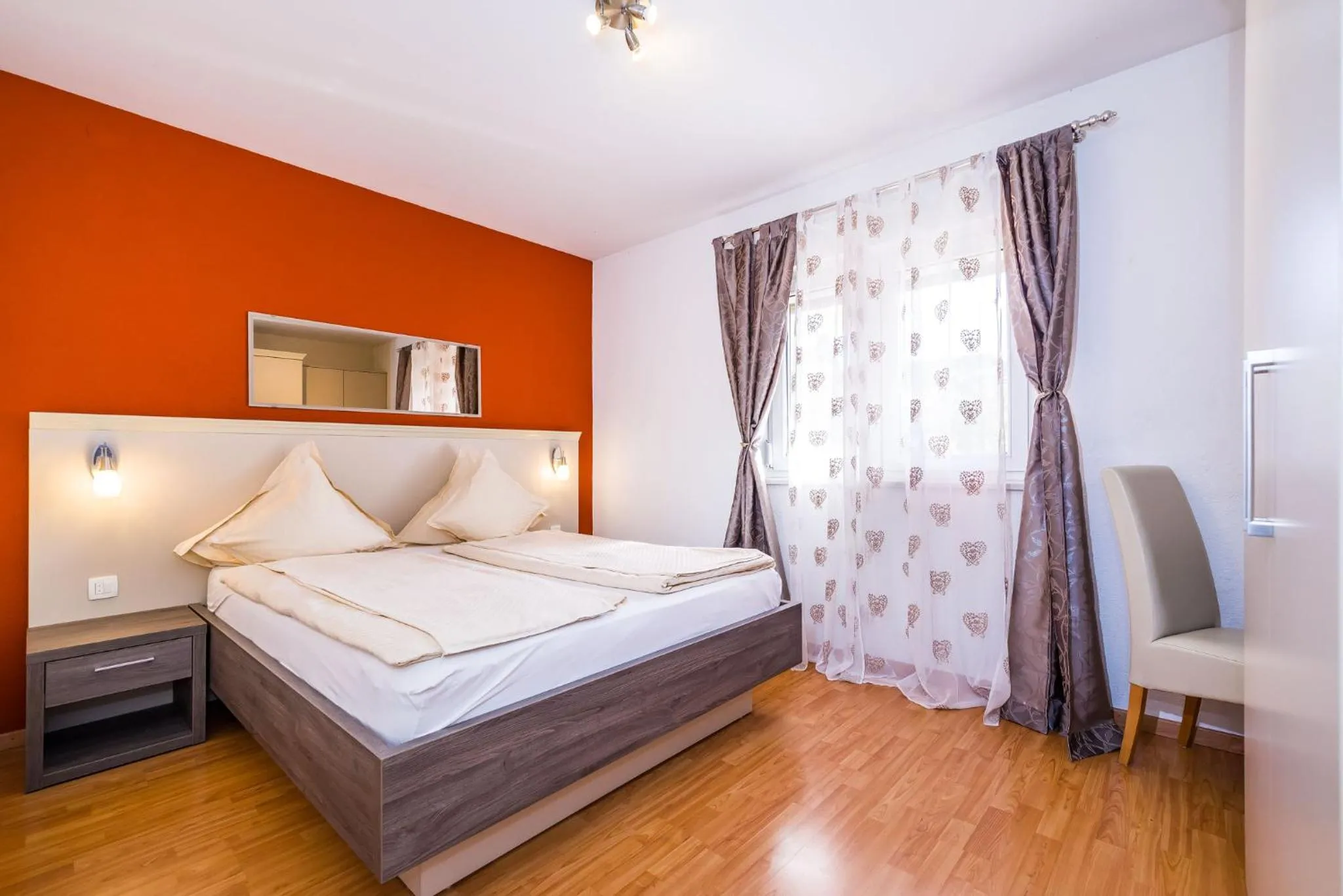 Bed in Villa Dalmatina Zadar mit Pool