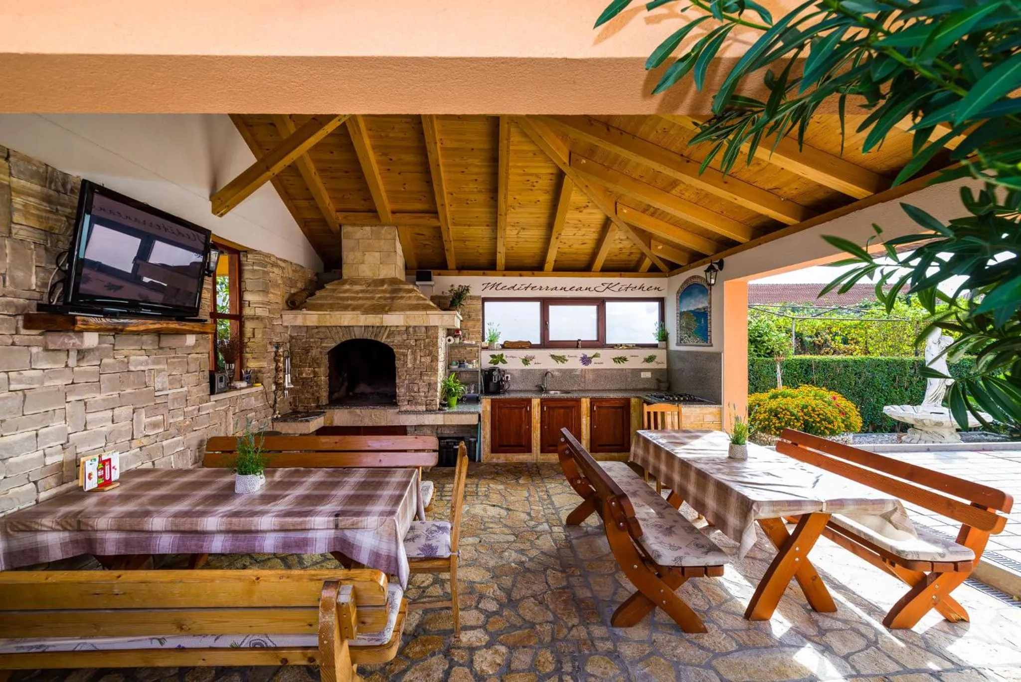 BBQ facilities in Villa Dalmatina Zadar mit Pool