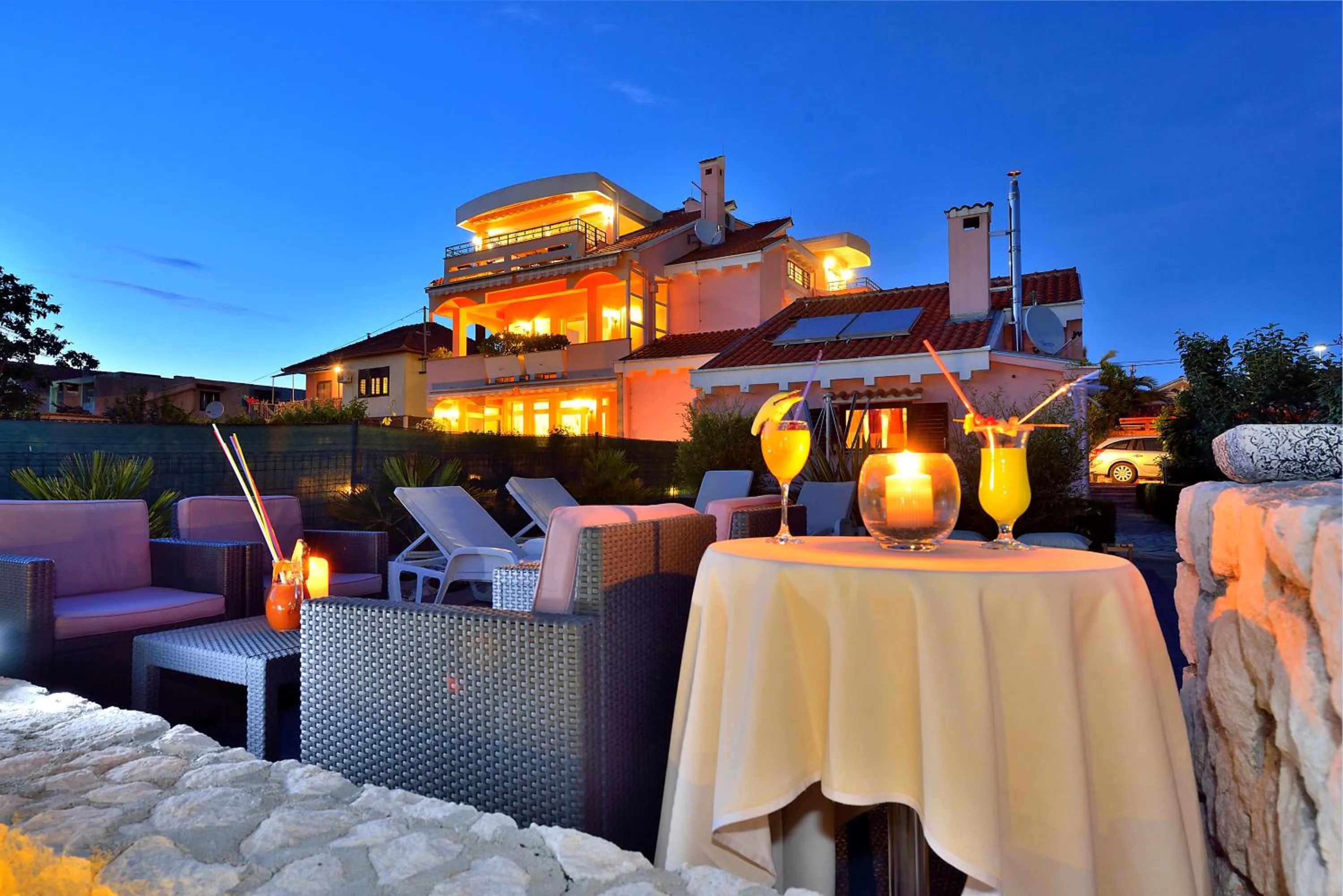 Lounge or bar in Villa Dalmatina Zadar mit Pool