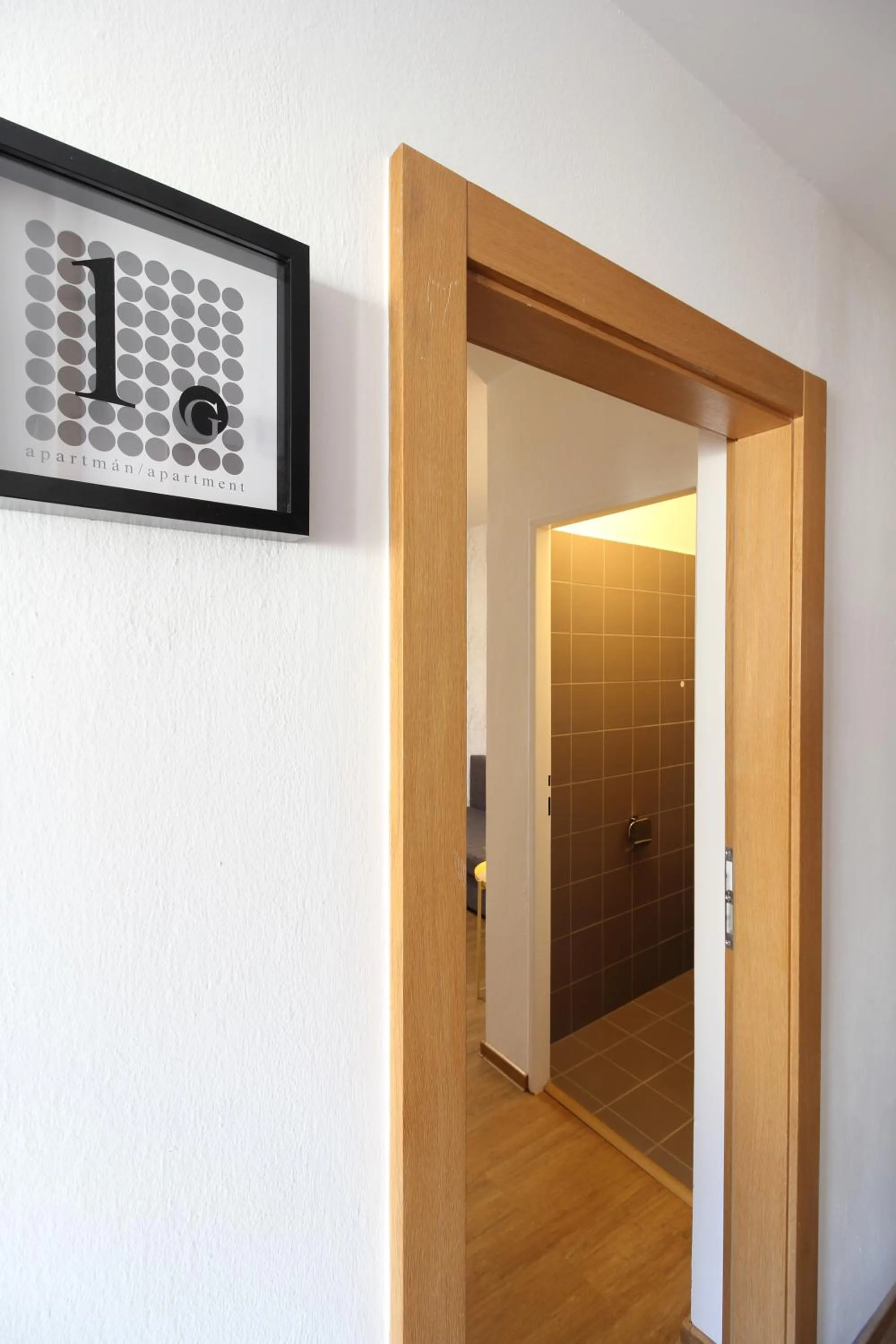 Text overlay in Villa Gap apartments