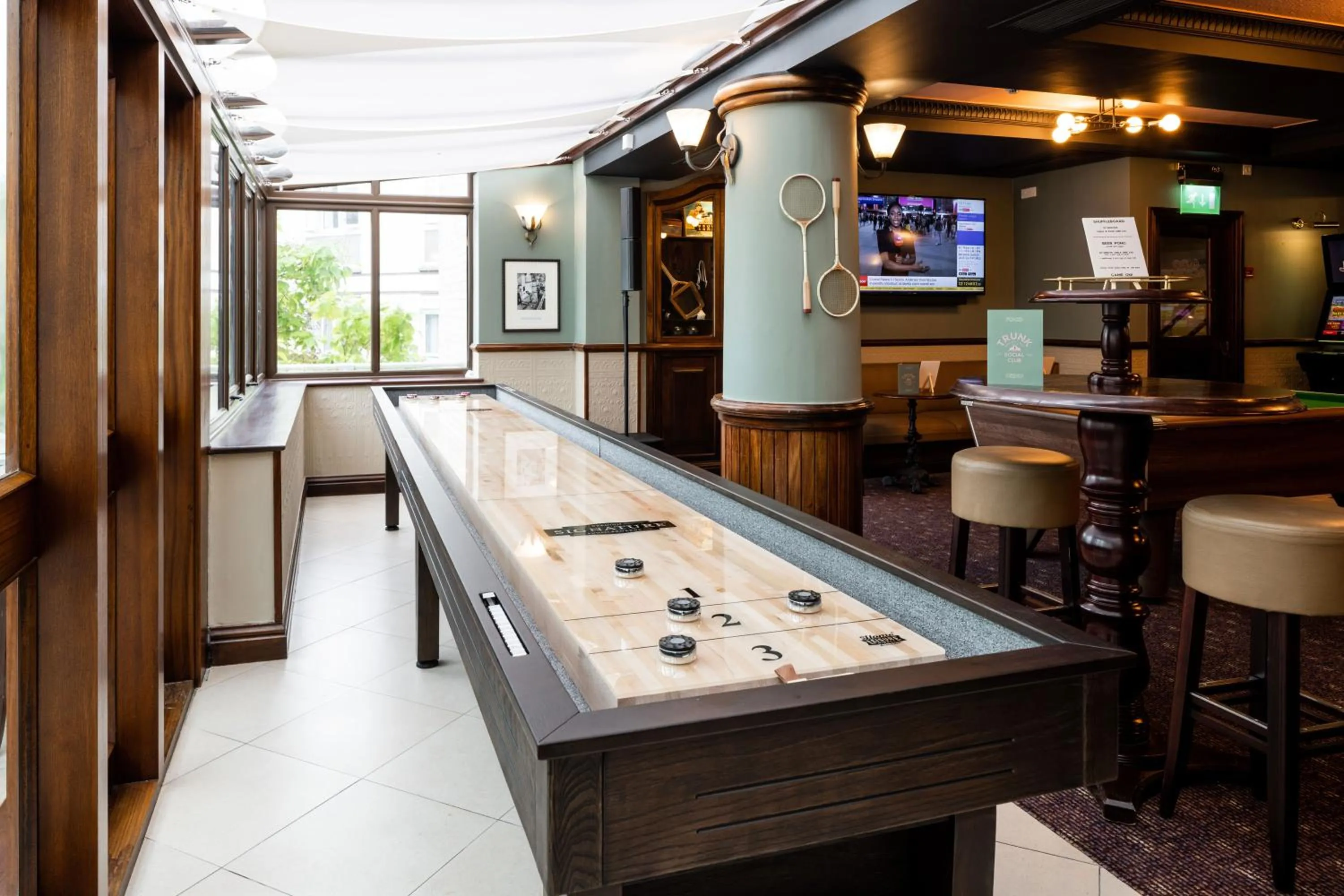 Lounge or bar in Merton Hotel