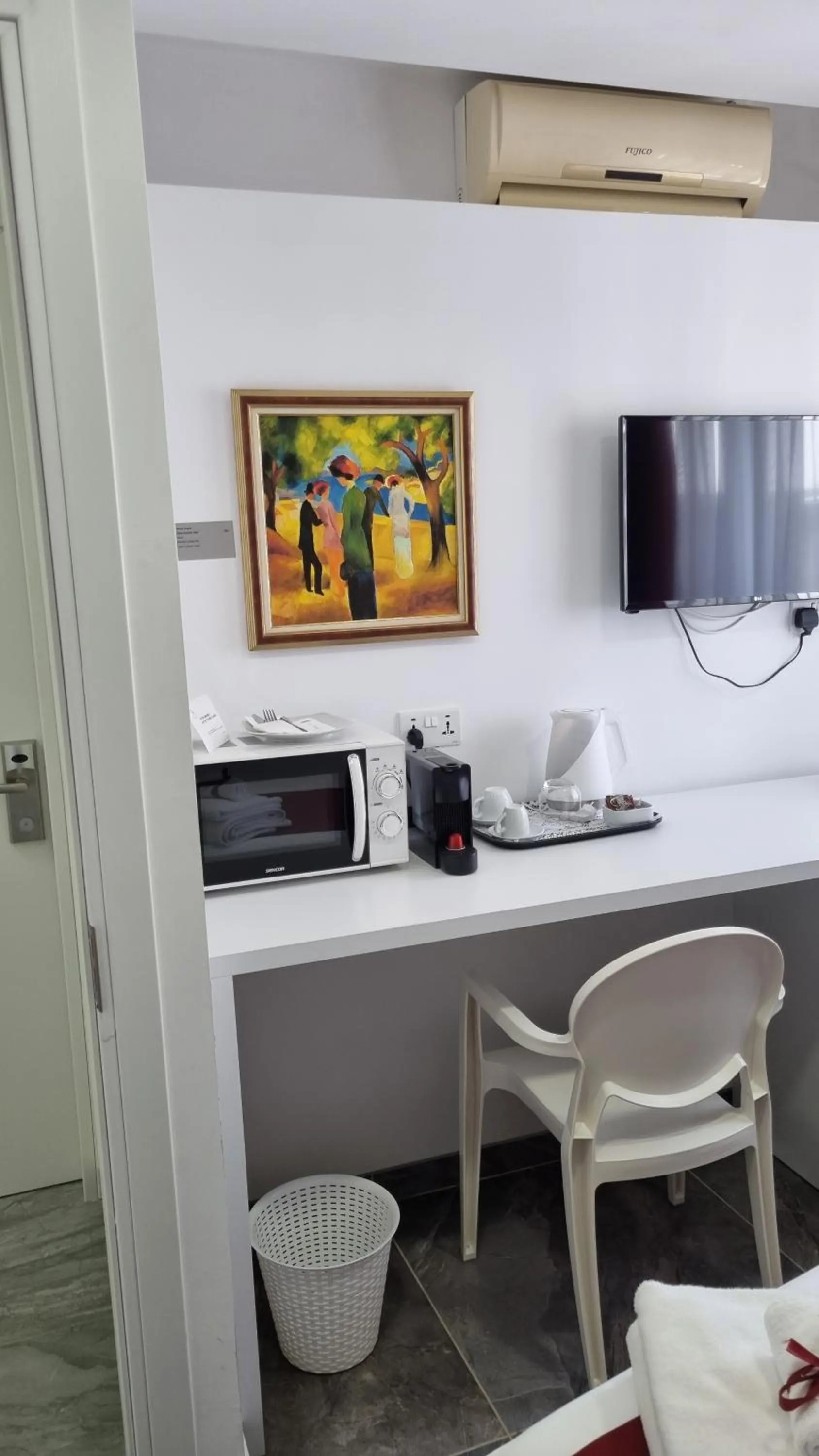 TV and multimedia in Art & Wine Boutique Hotel