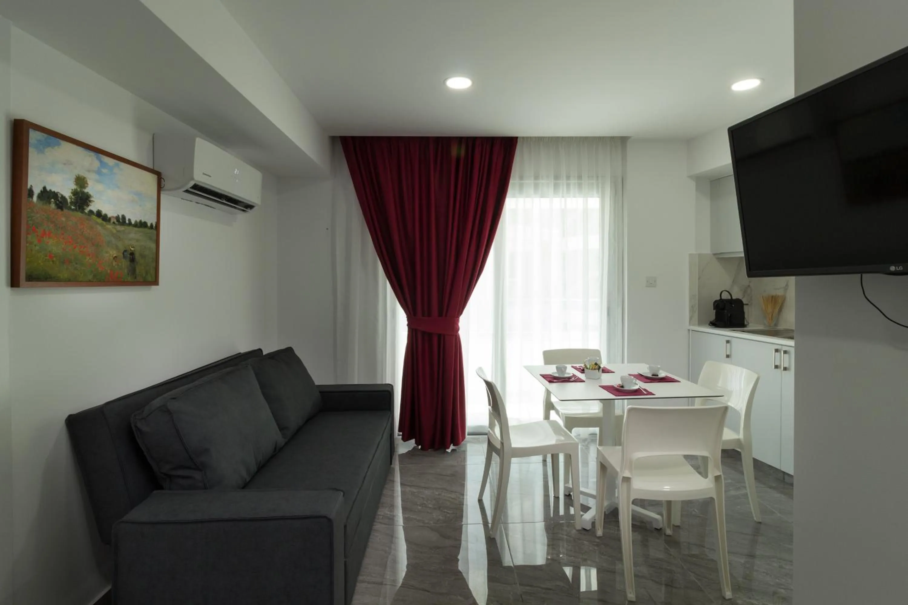Dining area in Art & Wine Boutique Hotel