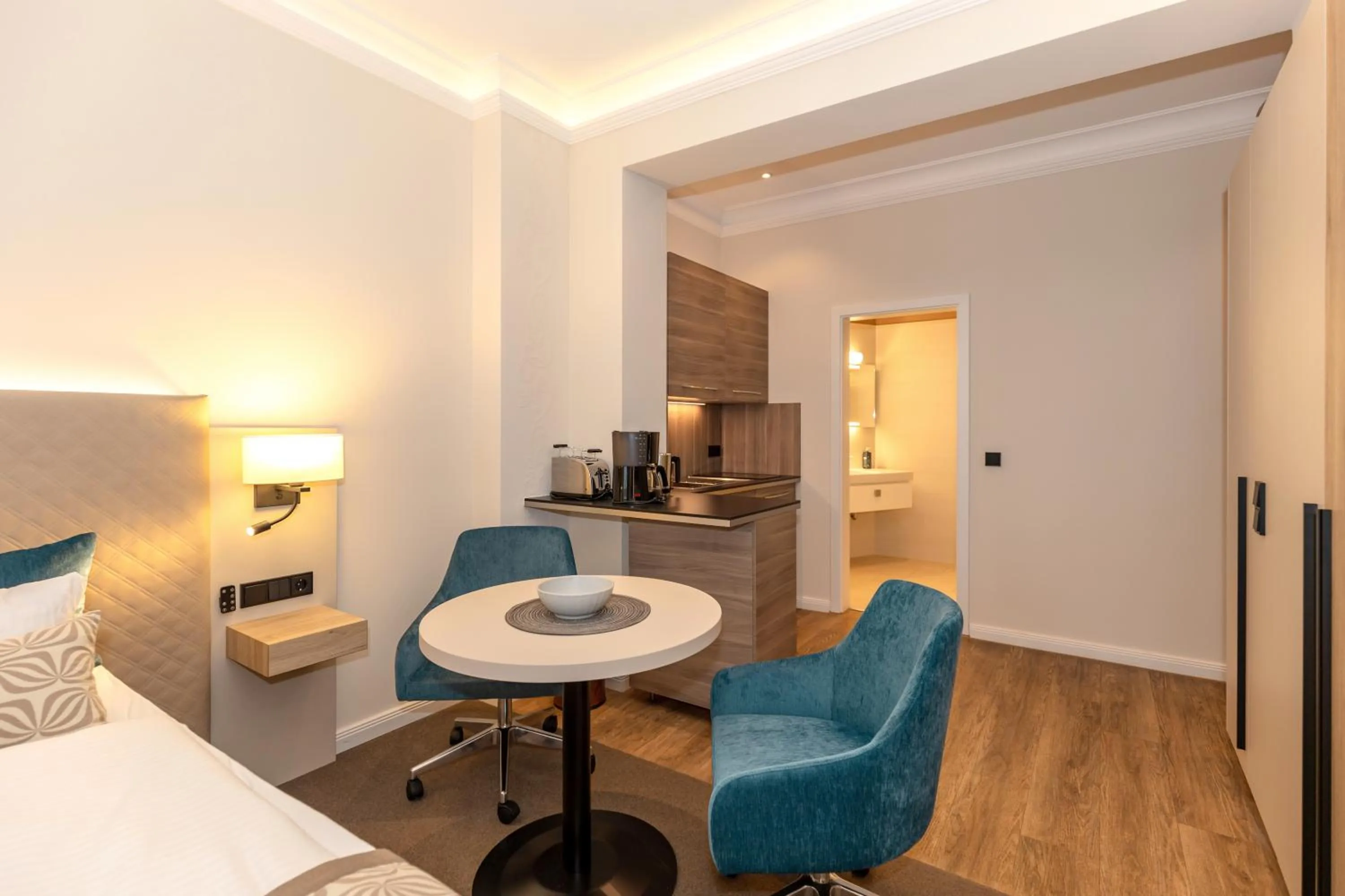 Photo of the whole room, Bed in HOTEL am STRAND